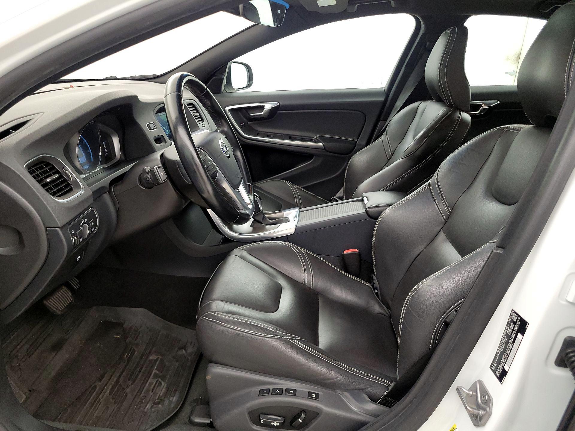Thumbnail: 2015 Volvo S60 - 11