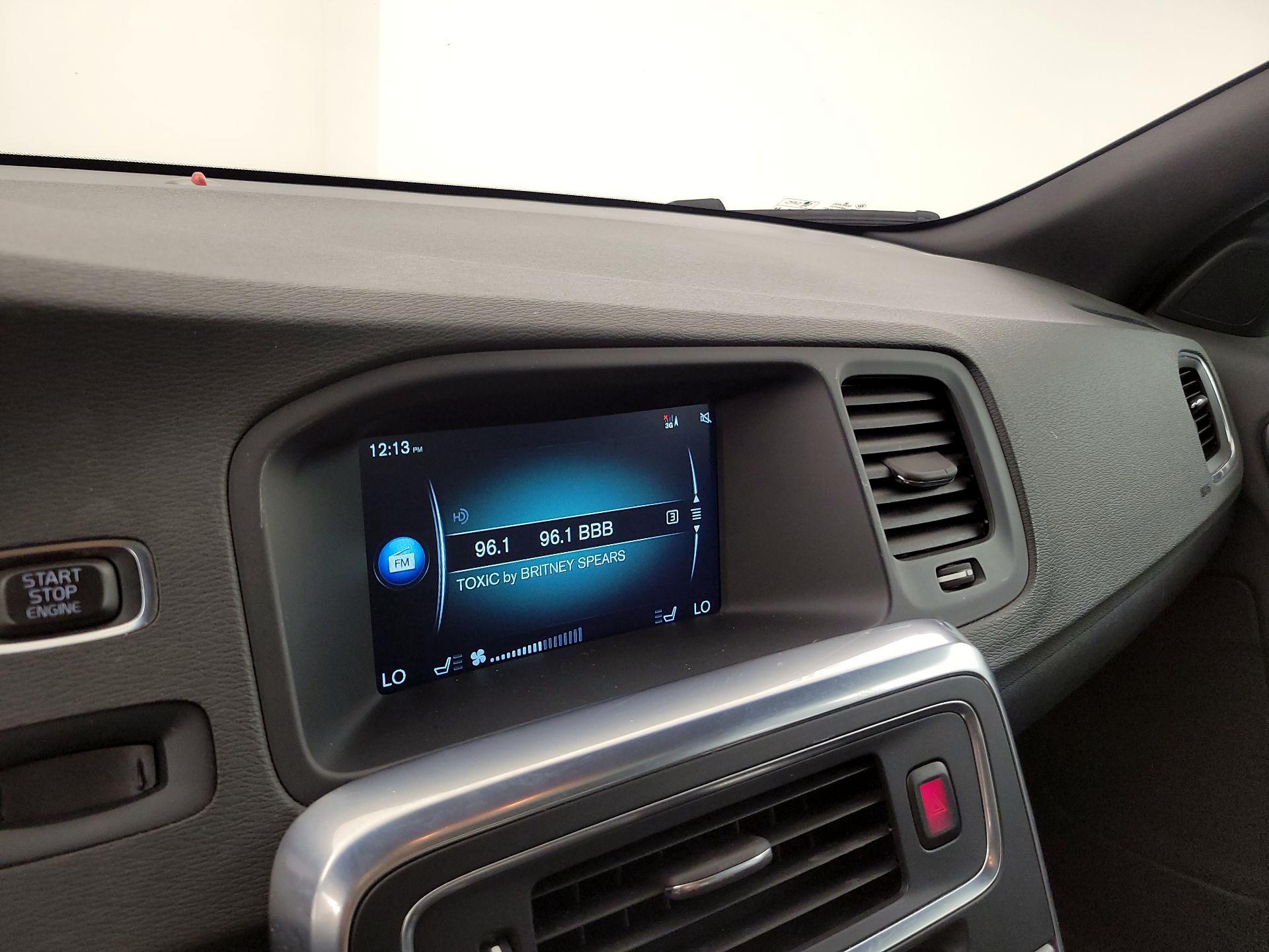 Thumbnail: 2015 Volvo S60 - 16