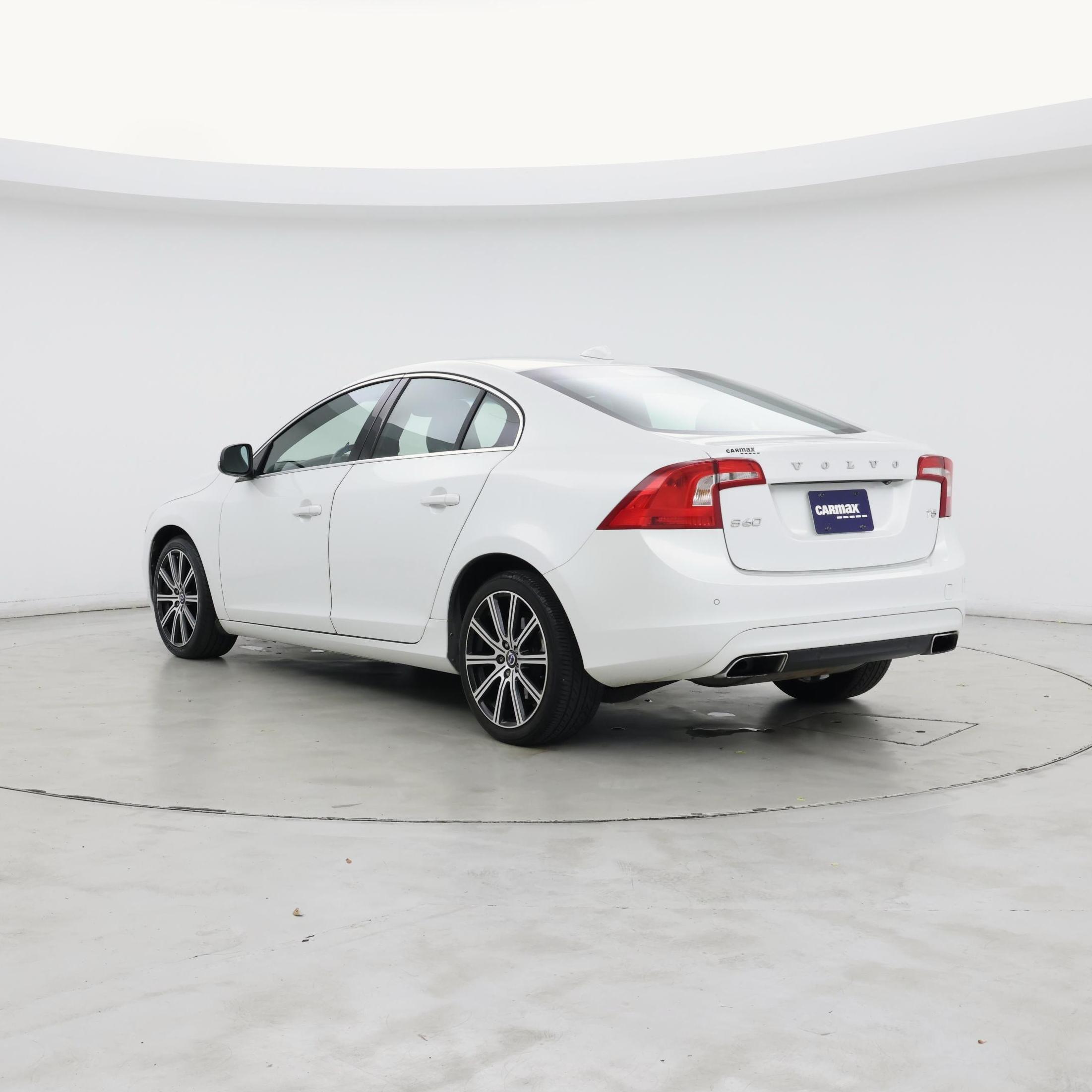 Thumbnail: 2015 Volvo S60 - 2