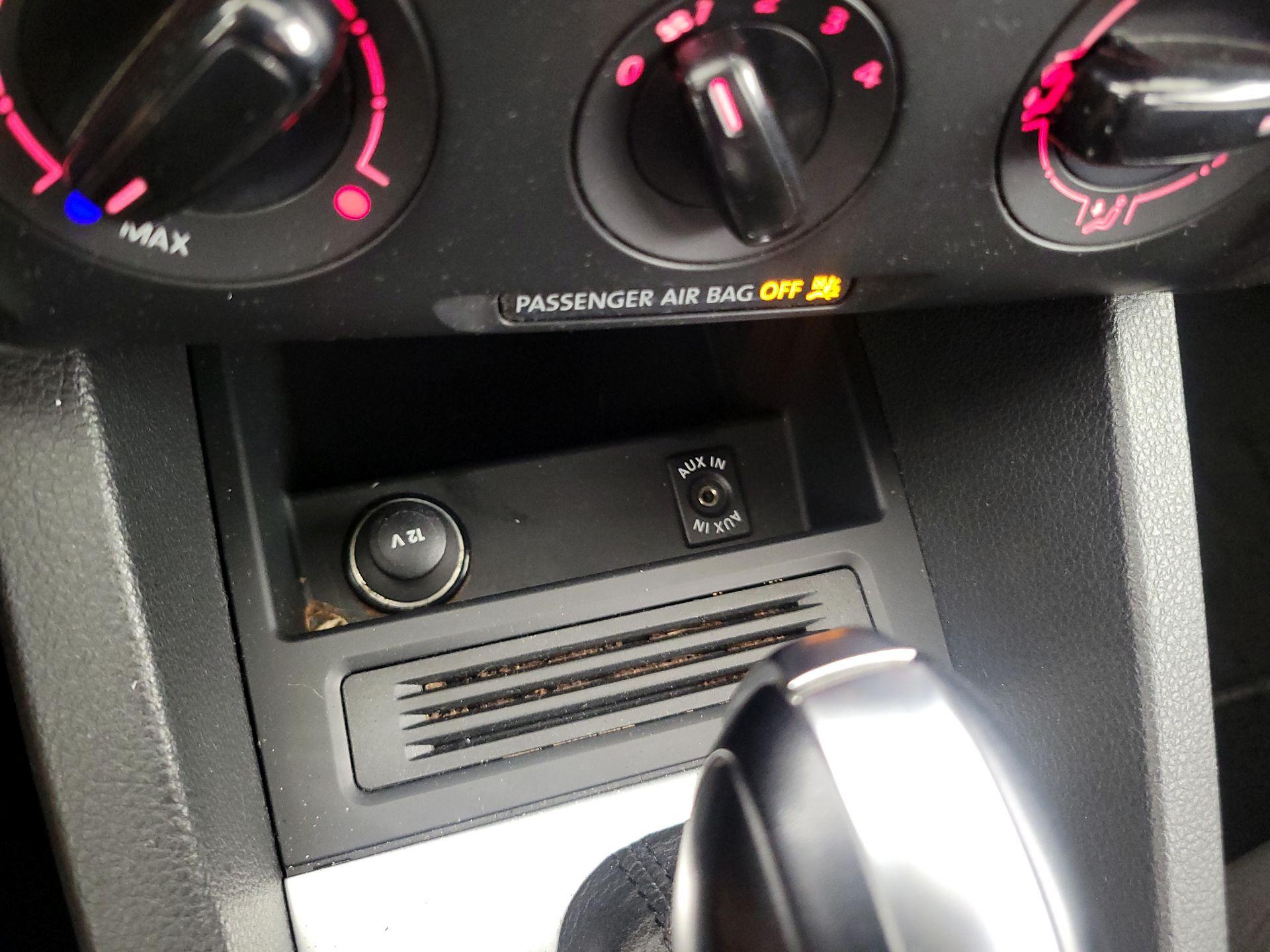Thumbnail: 2014 Volkswagen Jetta - 15