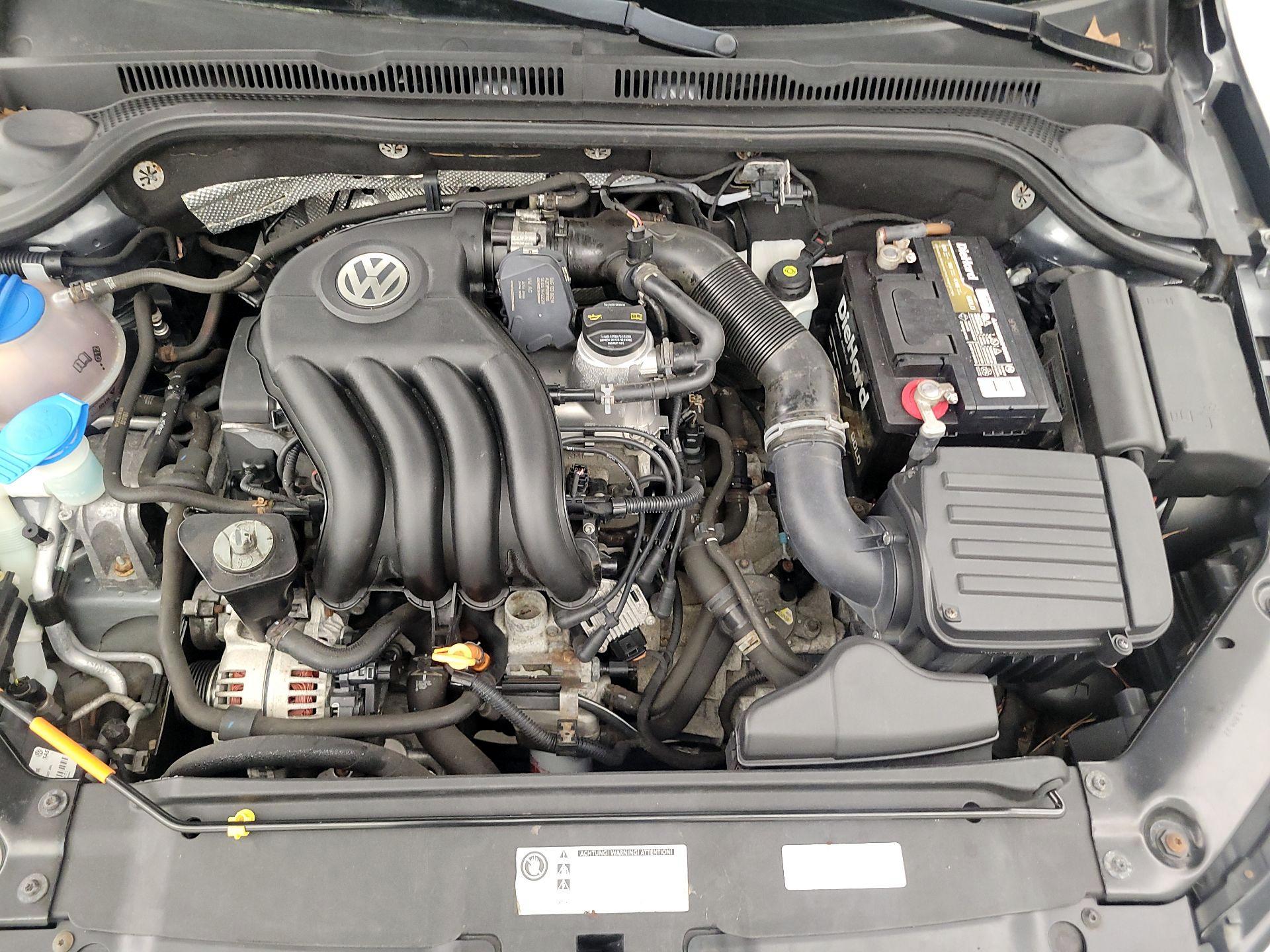 Thumbnail: 2014 Volkswagen Jetta - 18