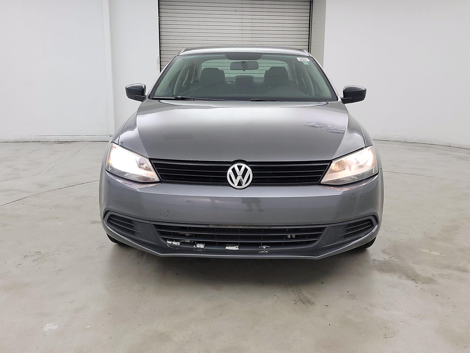 Thumbnail: 2014 Volkswagen Jetta - 2