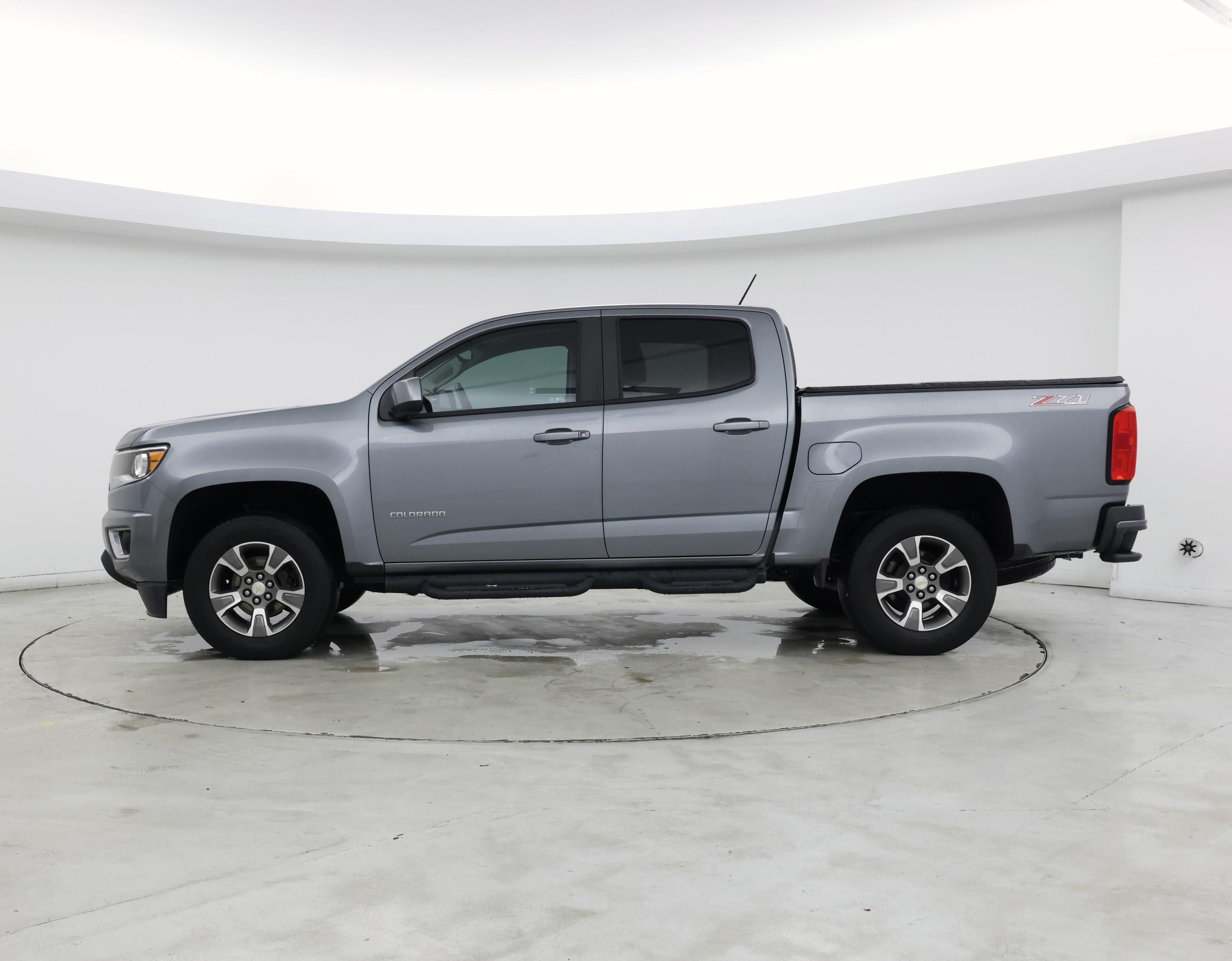 Thumbnail: 2018 Chevrolet Colorado - 3