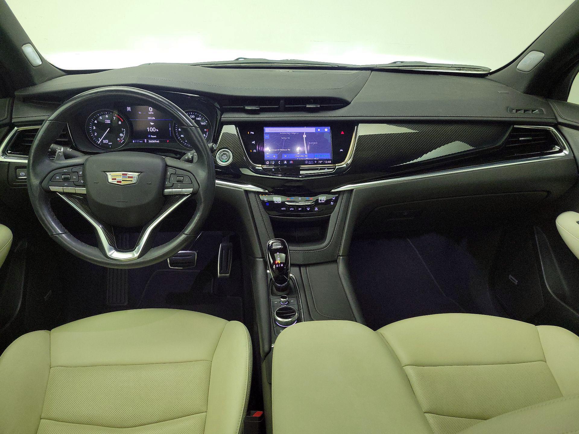 Thumbnail: 2023 Cadillac XT6 - 9