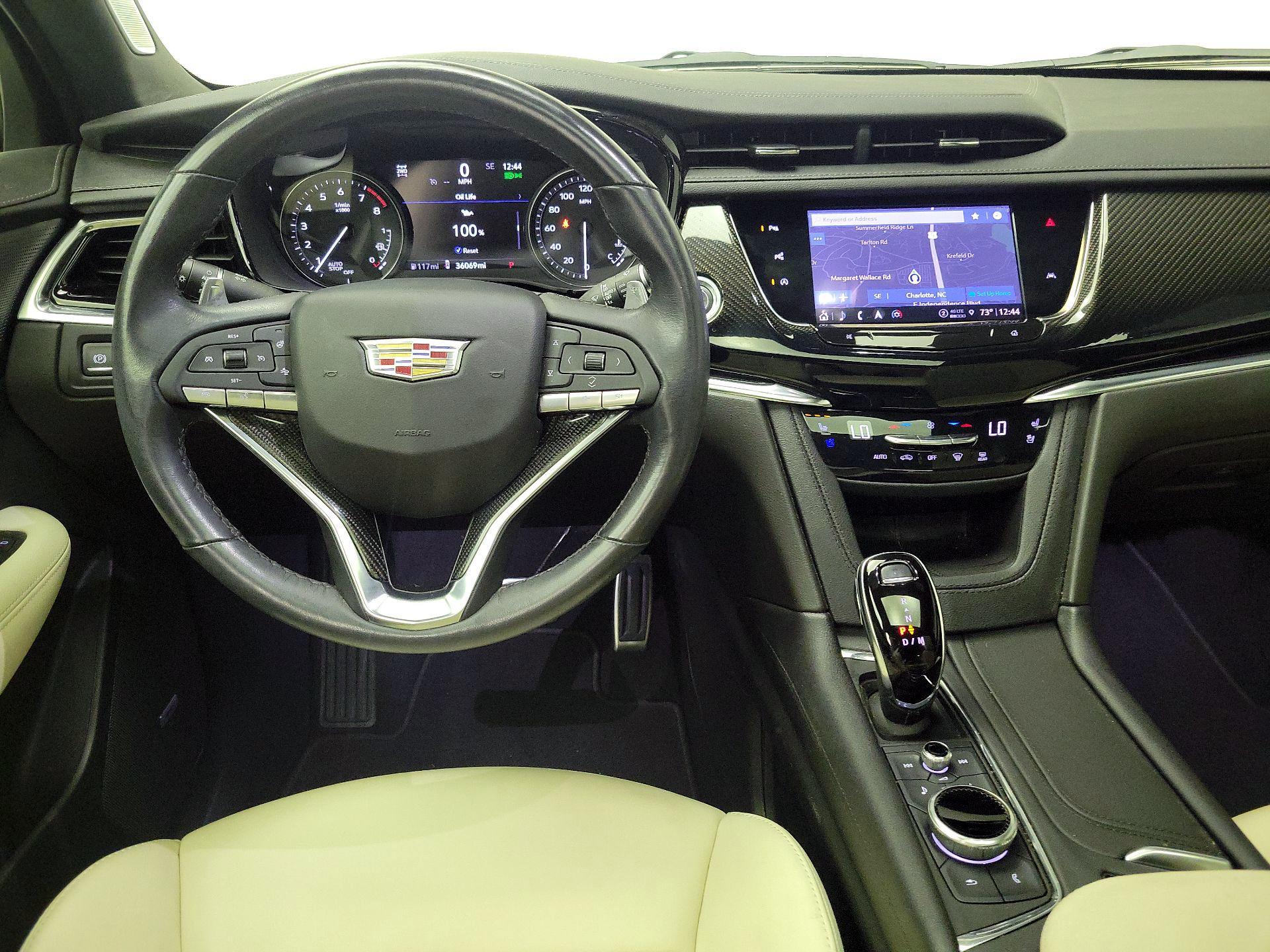 Thumbnail: 2023 Cadillac XT6 - 10