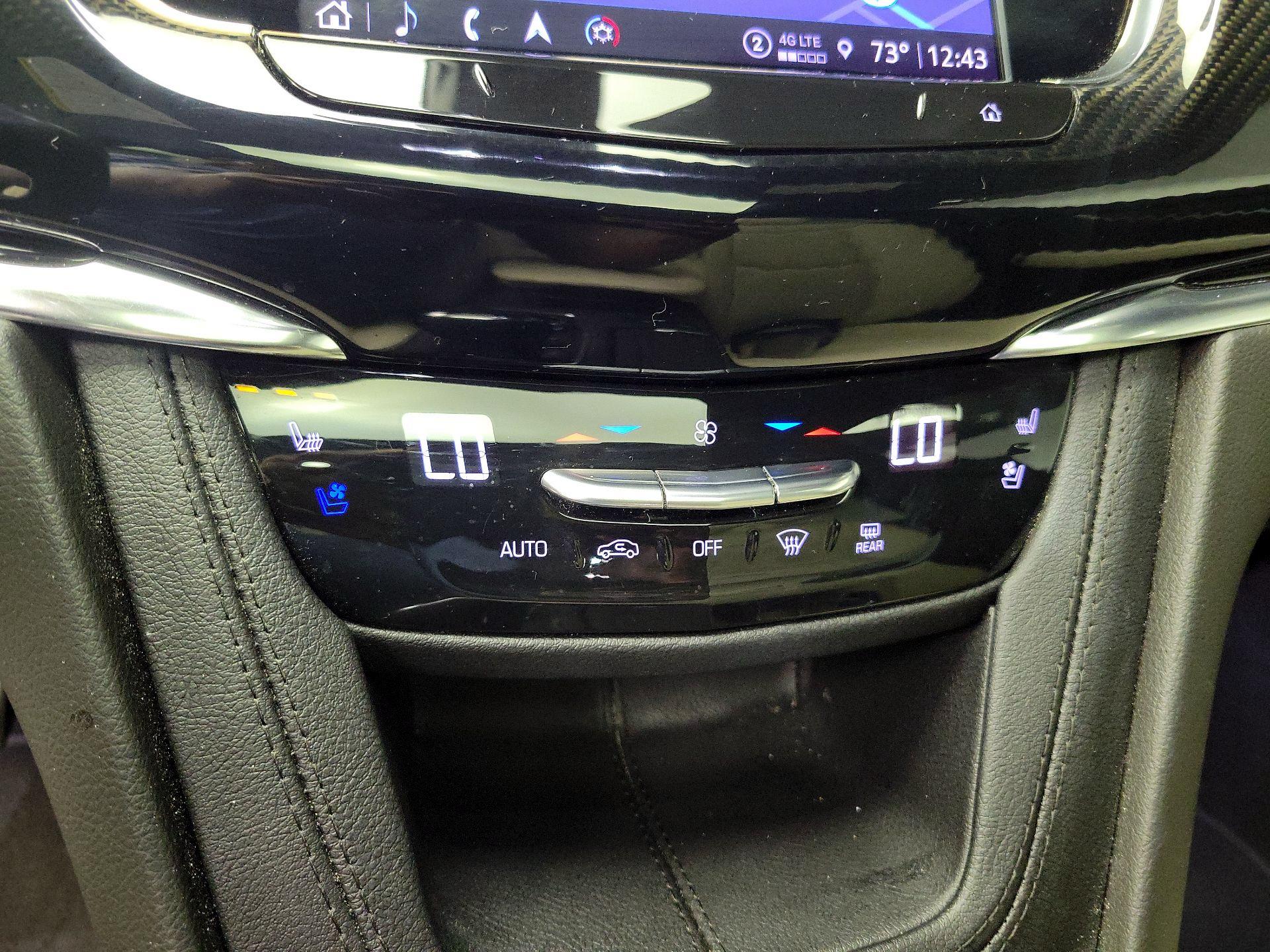 Thumbnail: 2023 Cadillac XT6 - 17