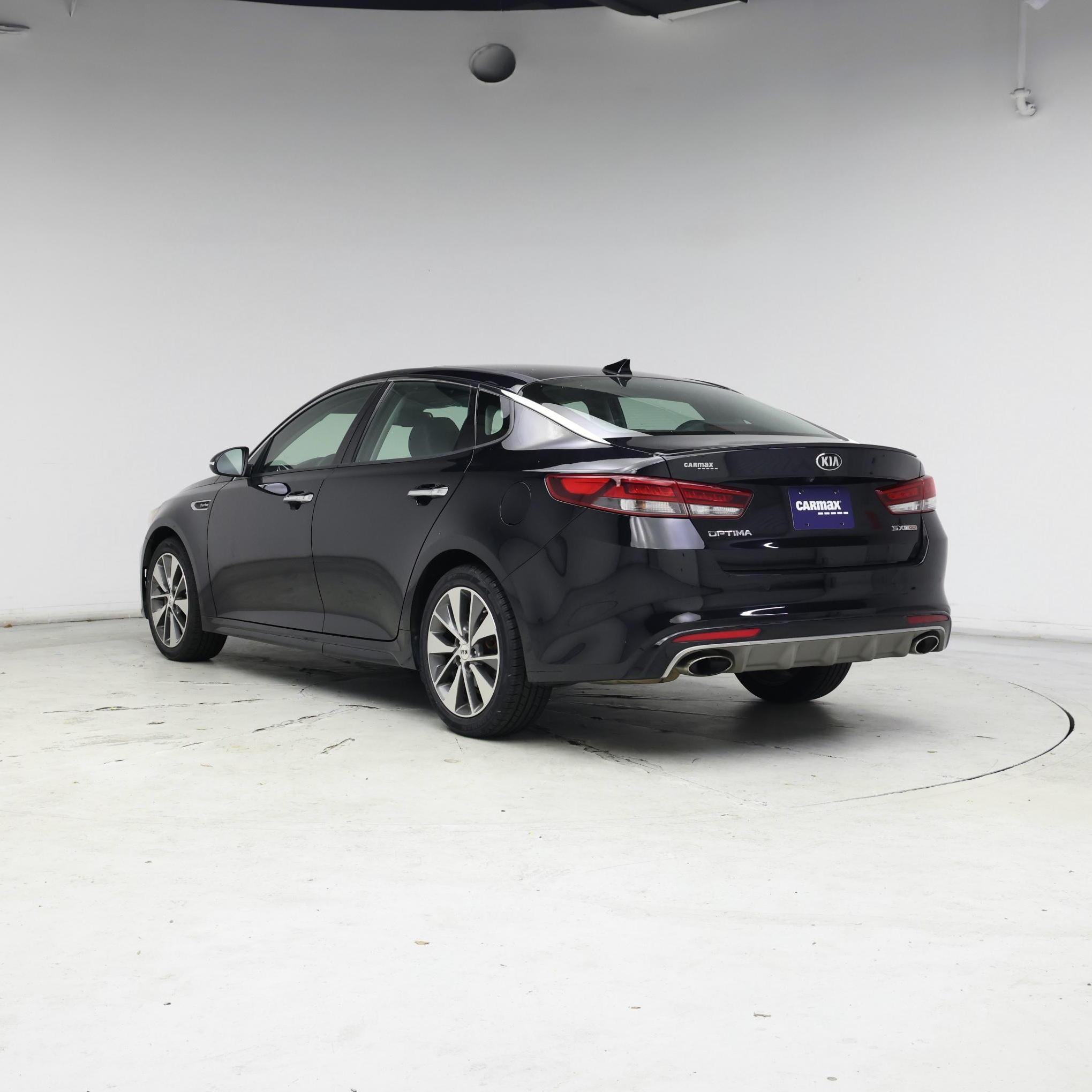 Thumbnail: 2016 Kia Optima - 2