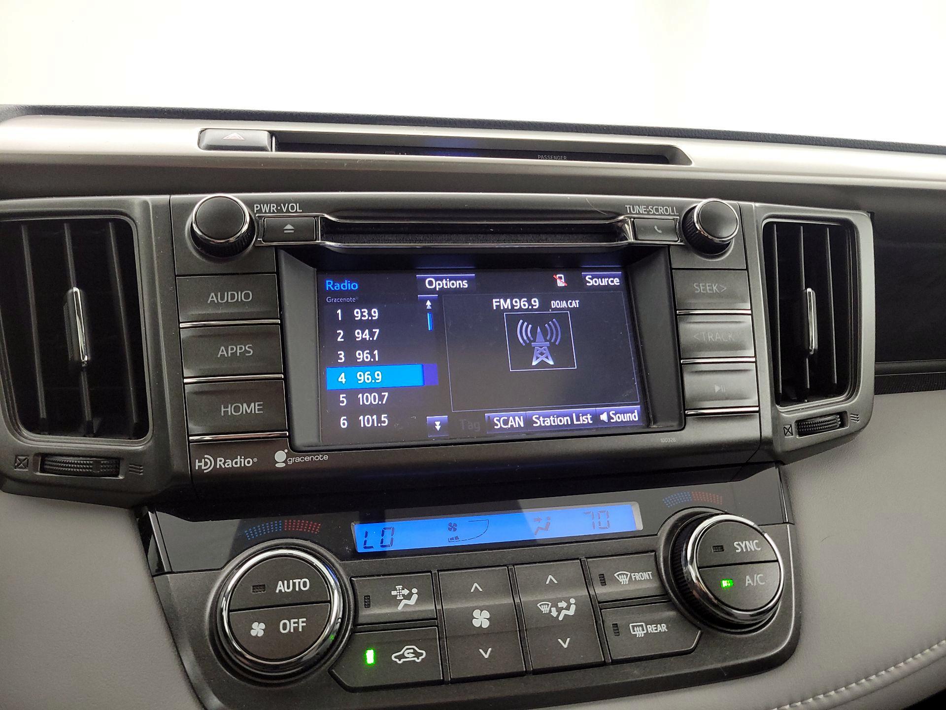 Thumbnail: 2014 Toyota RAV4 - 15