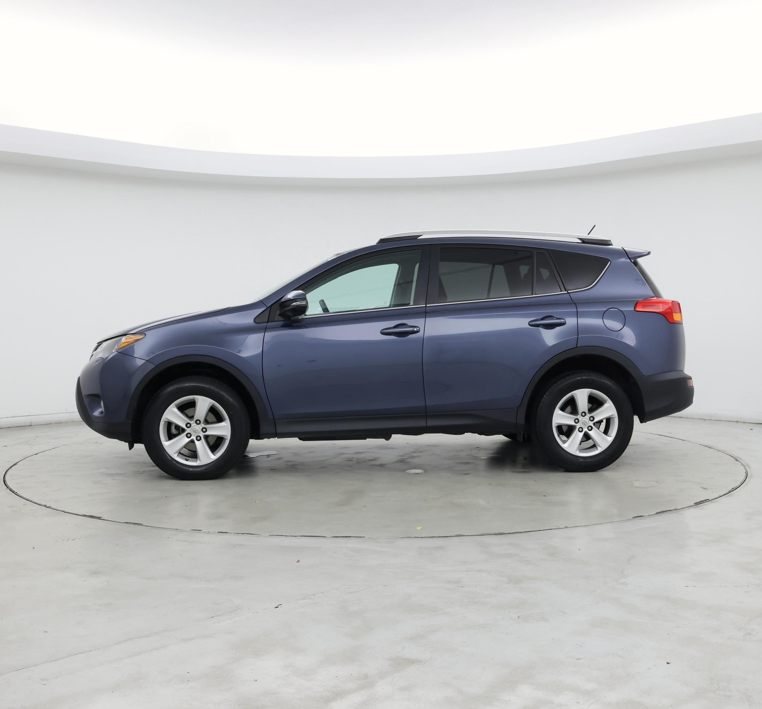 Thumbnail: 2014 Toyota RAV4 - 3