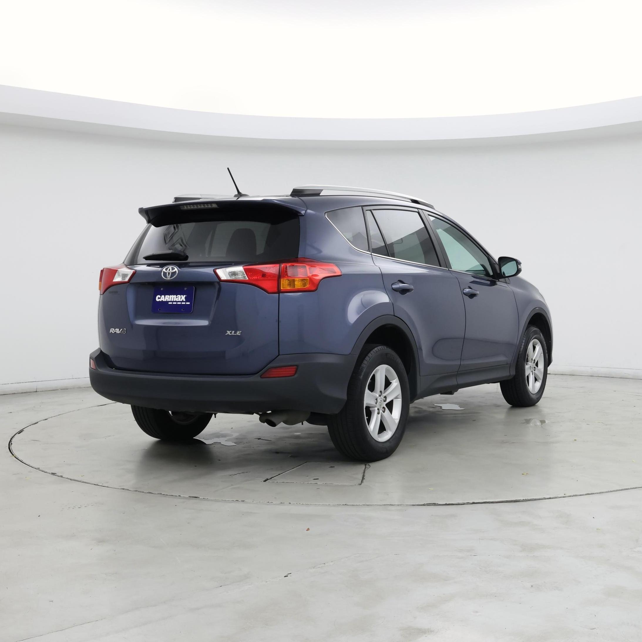 Thumbnail: 2014 Toyota RAV4 - 8