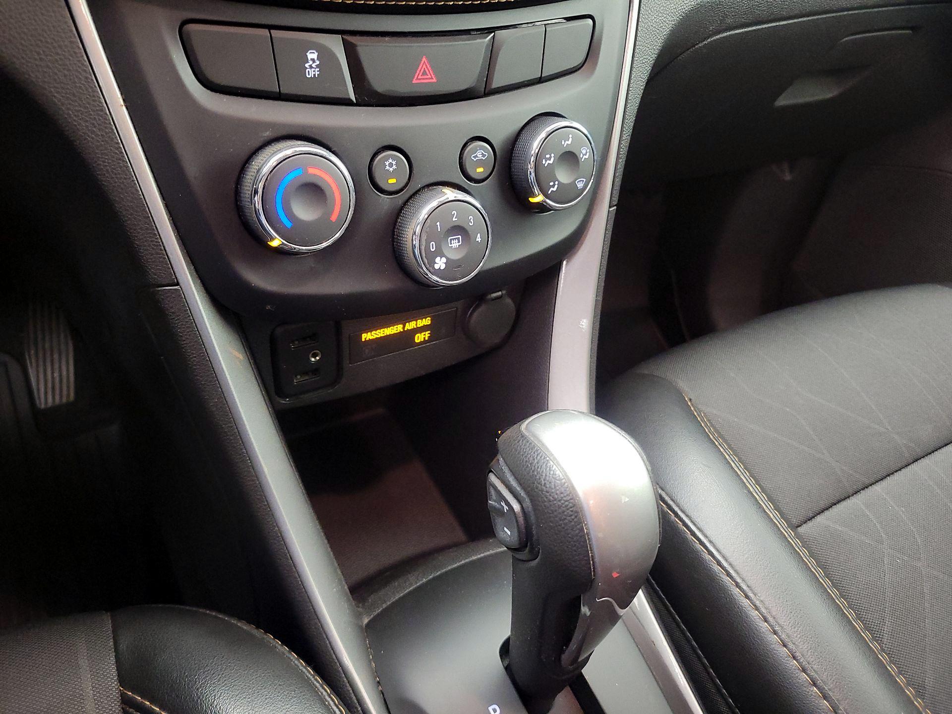Thumbnail: 2019 Chevrolet Trax - 16