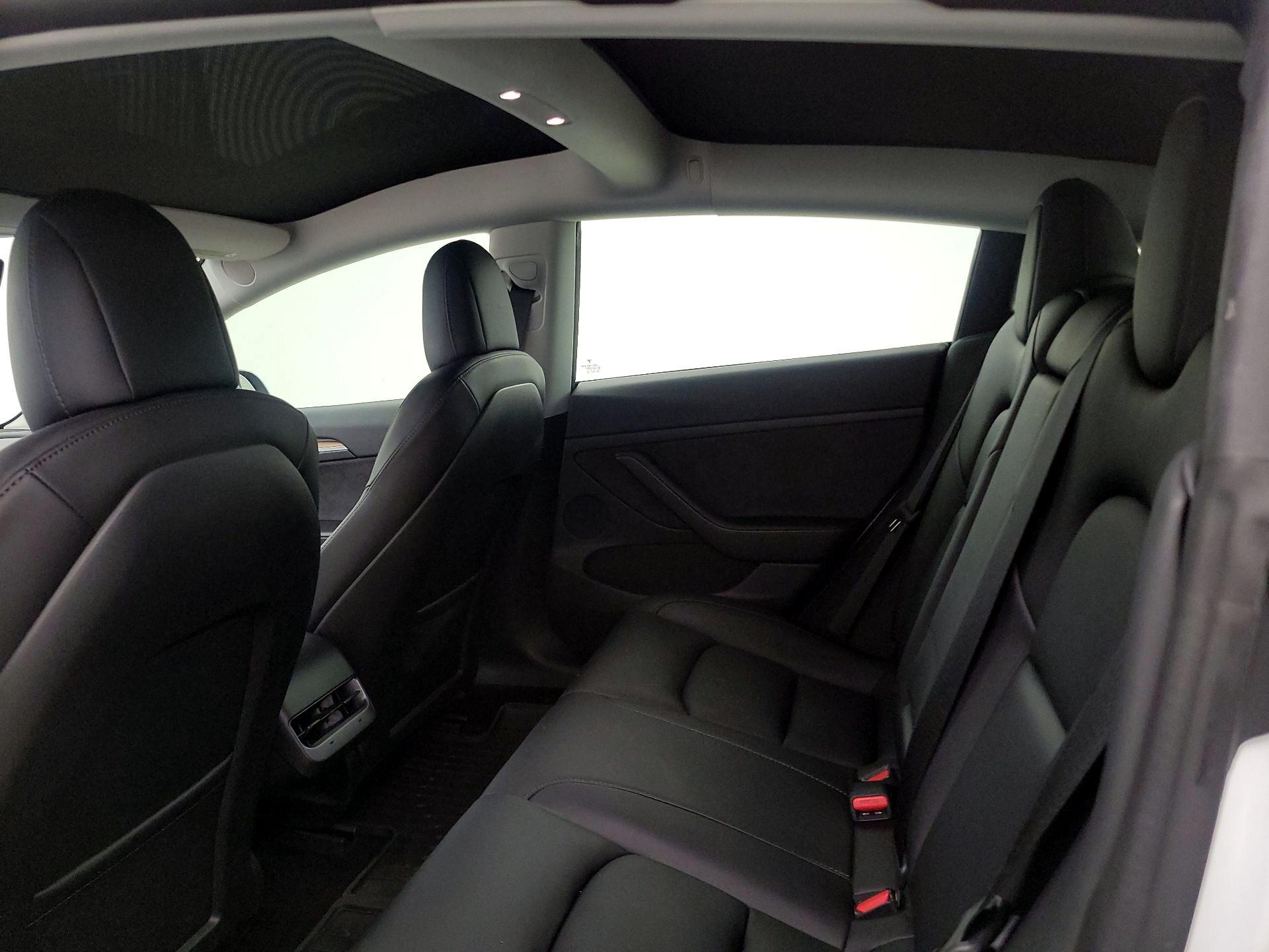 Thumbnail: 2022 Tesla Model 3 - 19