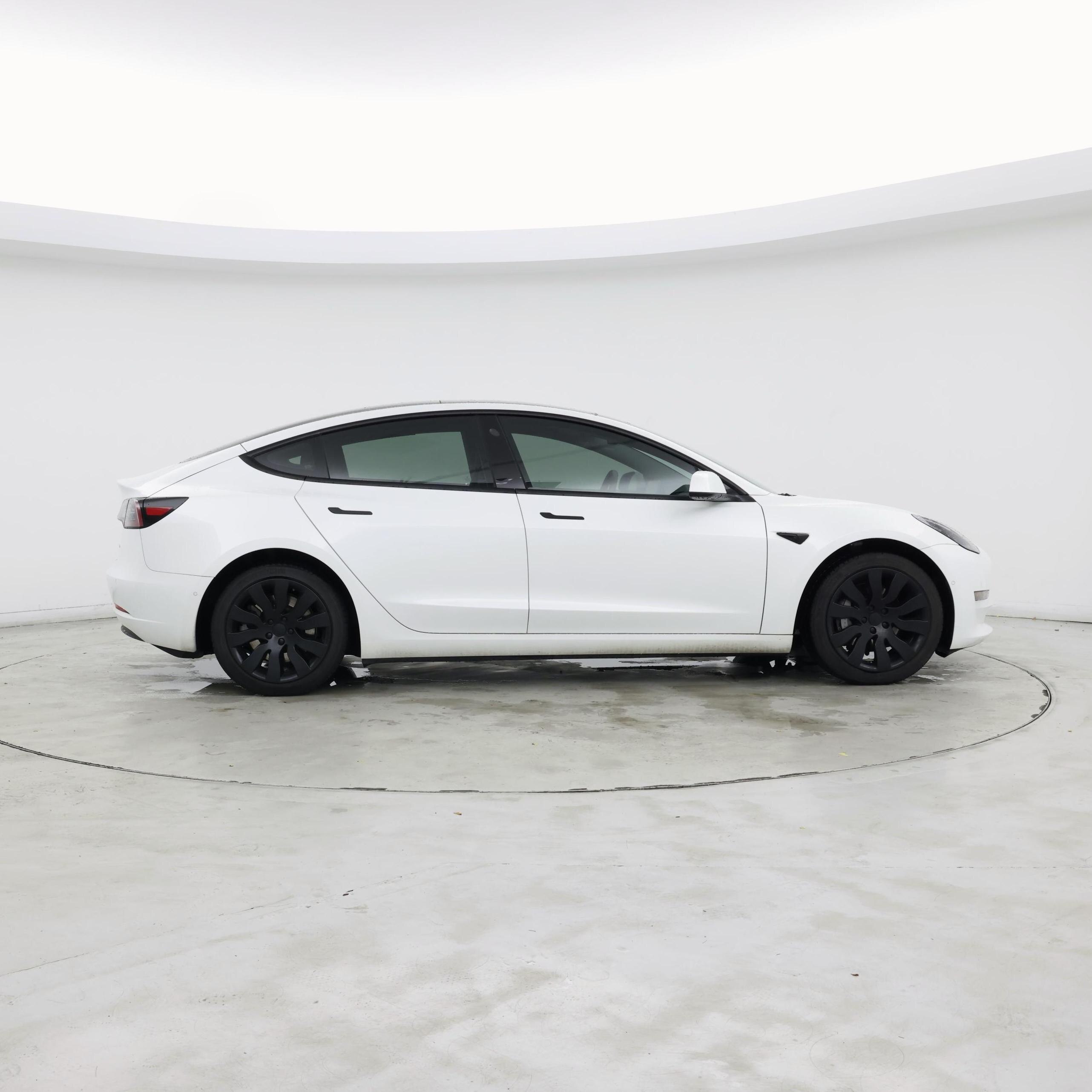 Thumbnail: 2022 Tesla Model 3 - 7
