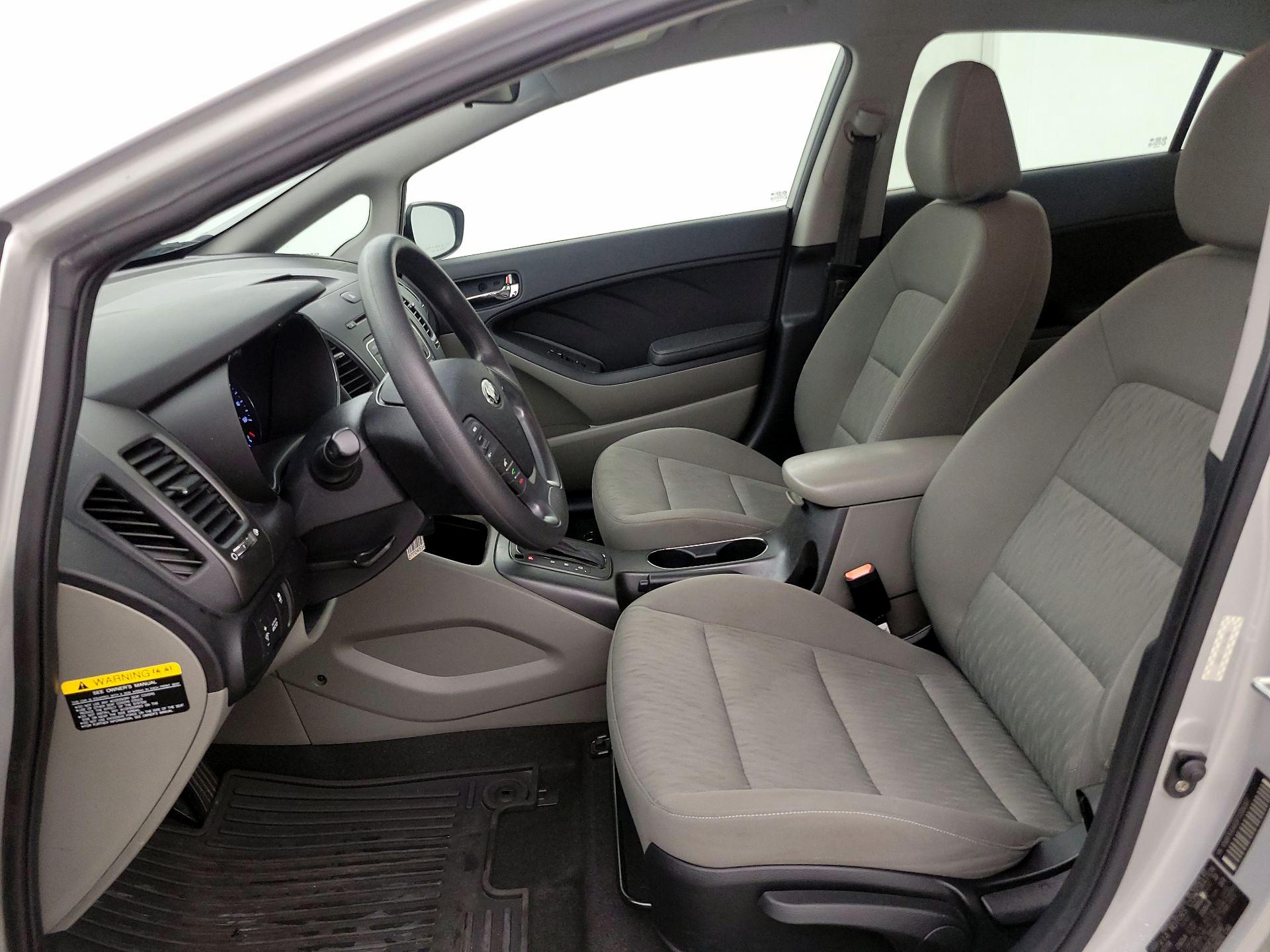 Thumbnail: 2015 Kia Forte - 11