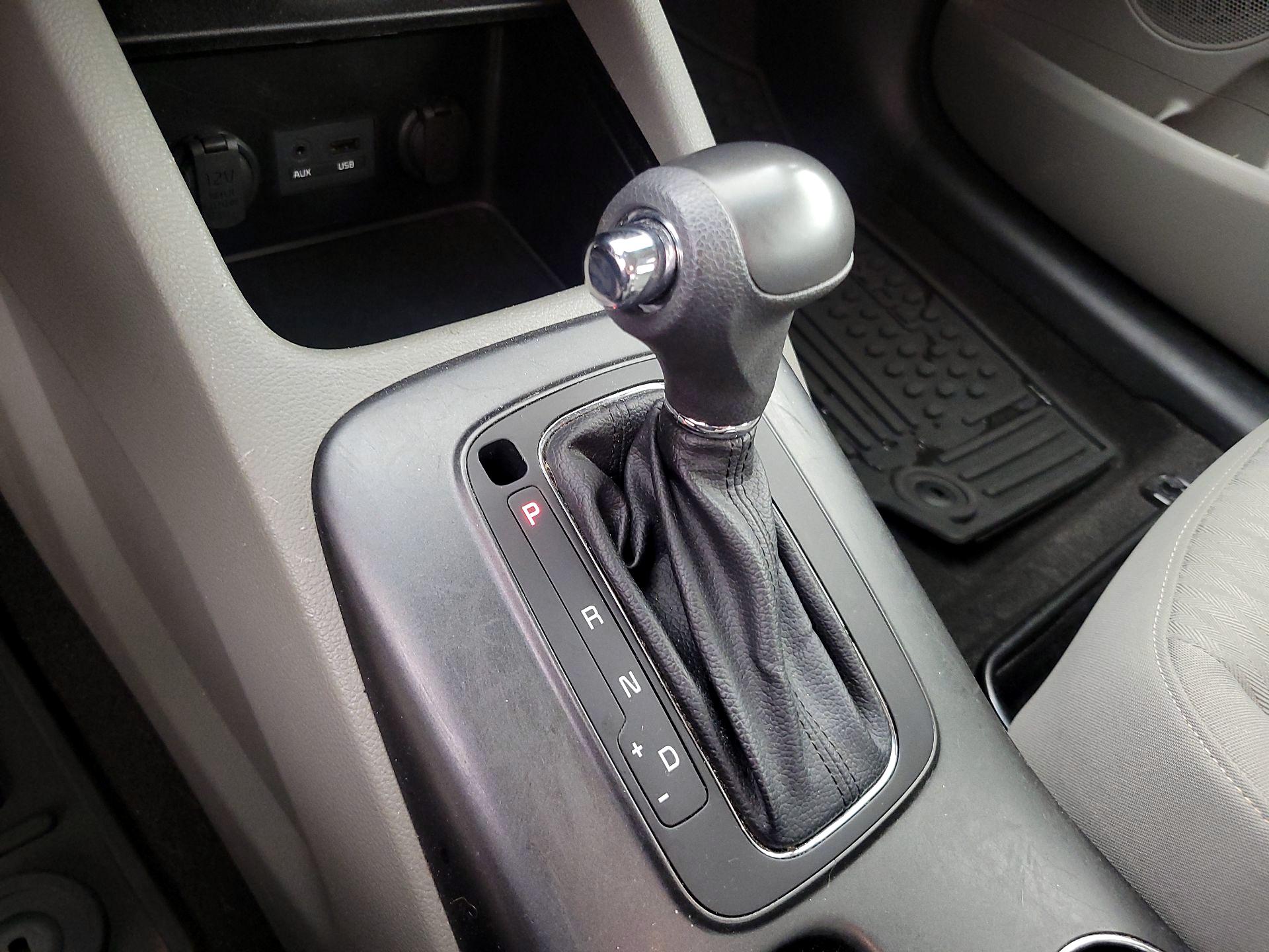 Thumbnail: 2015 Kia Forte - 16