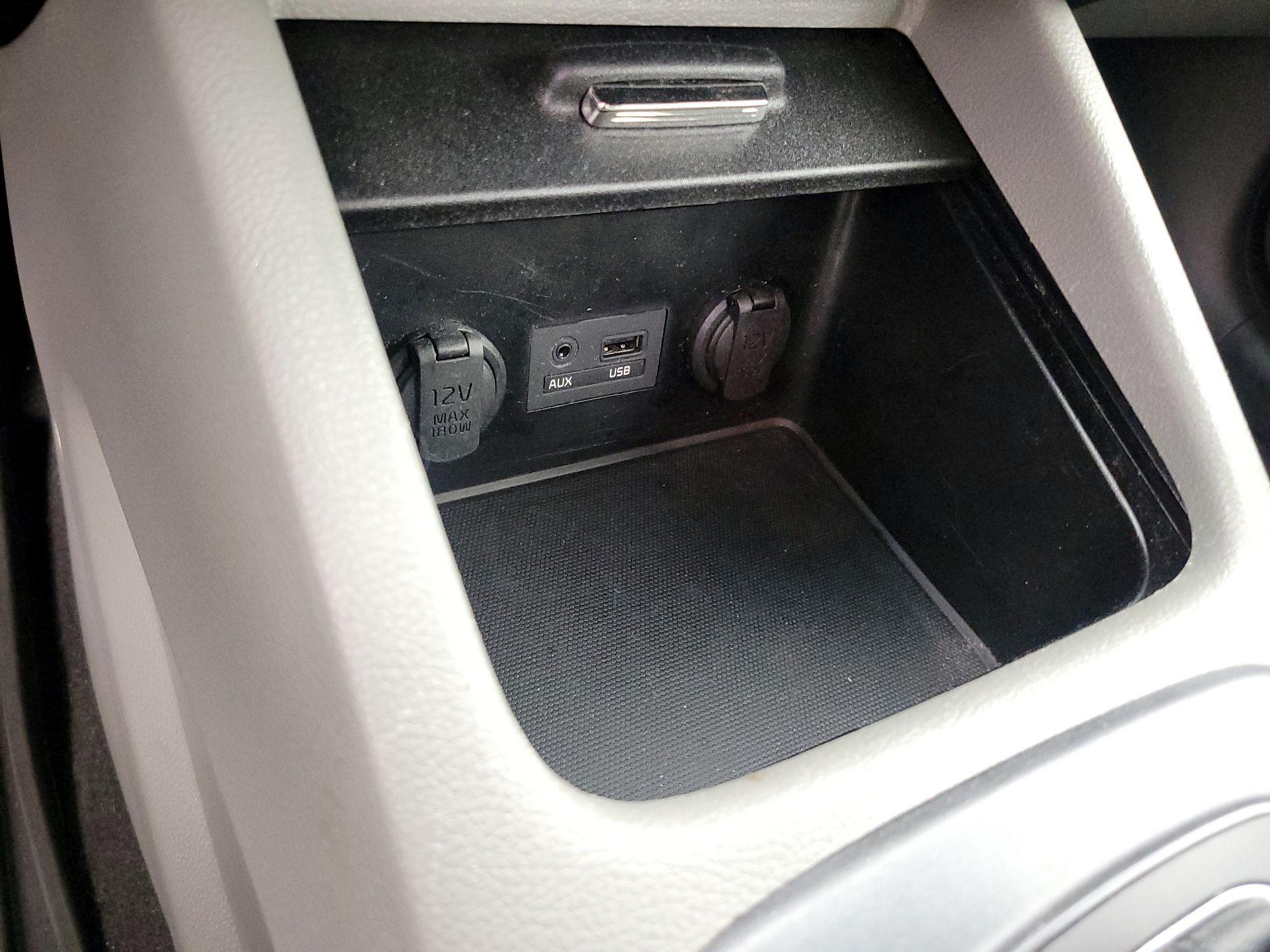 Thumbnail: 2015 Kia Forte - 17