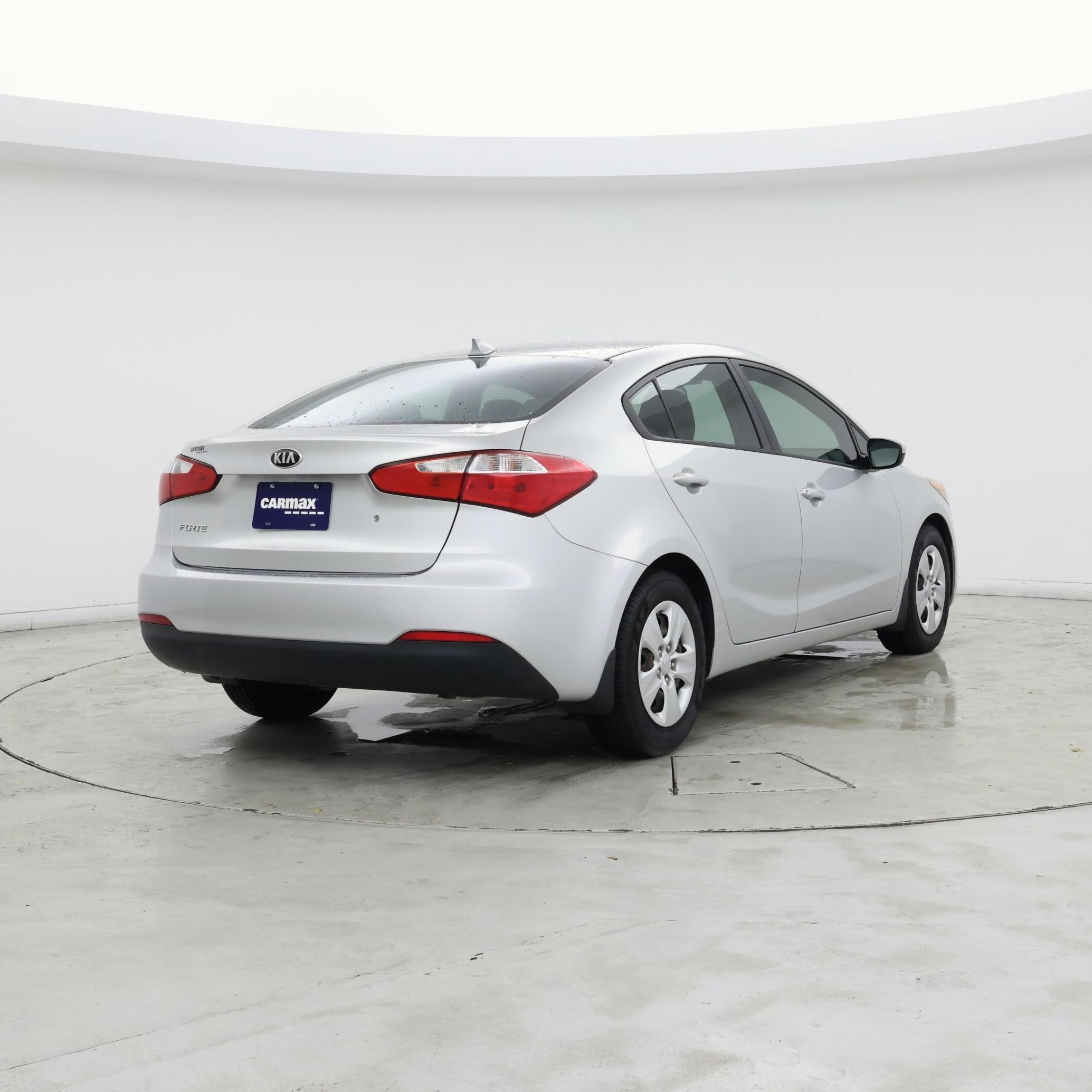 Thumbnail: 2015 Kia Forte - 8