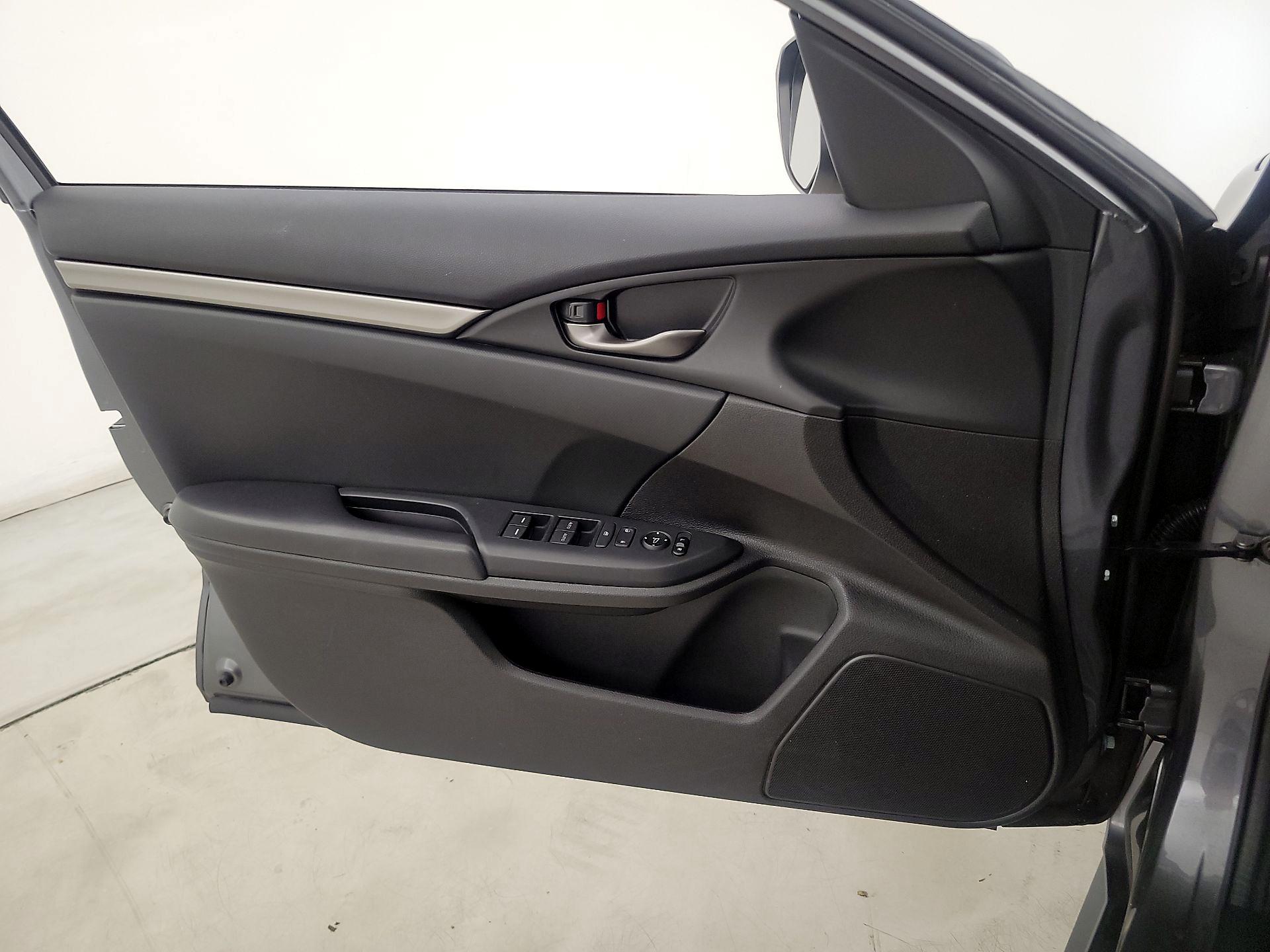 Thumbnail: 2017 Honda Civic - 12