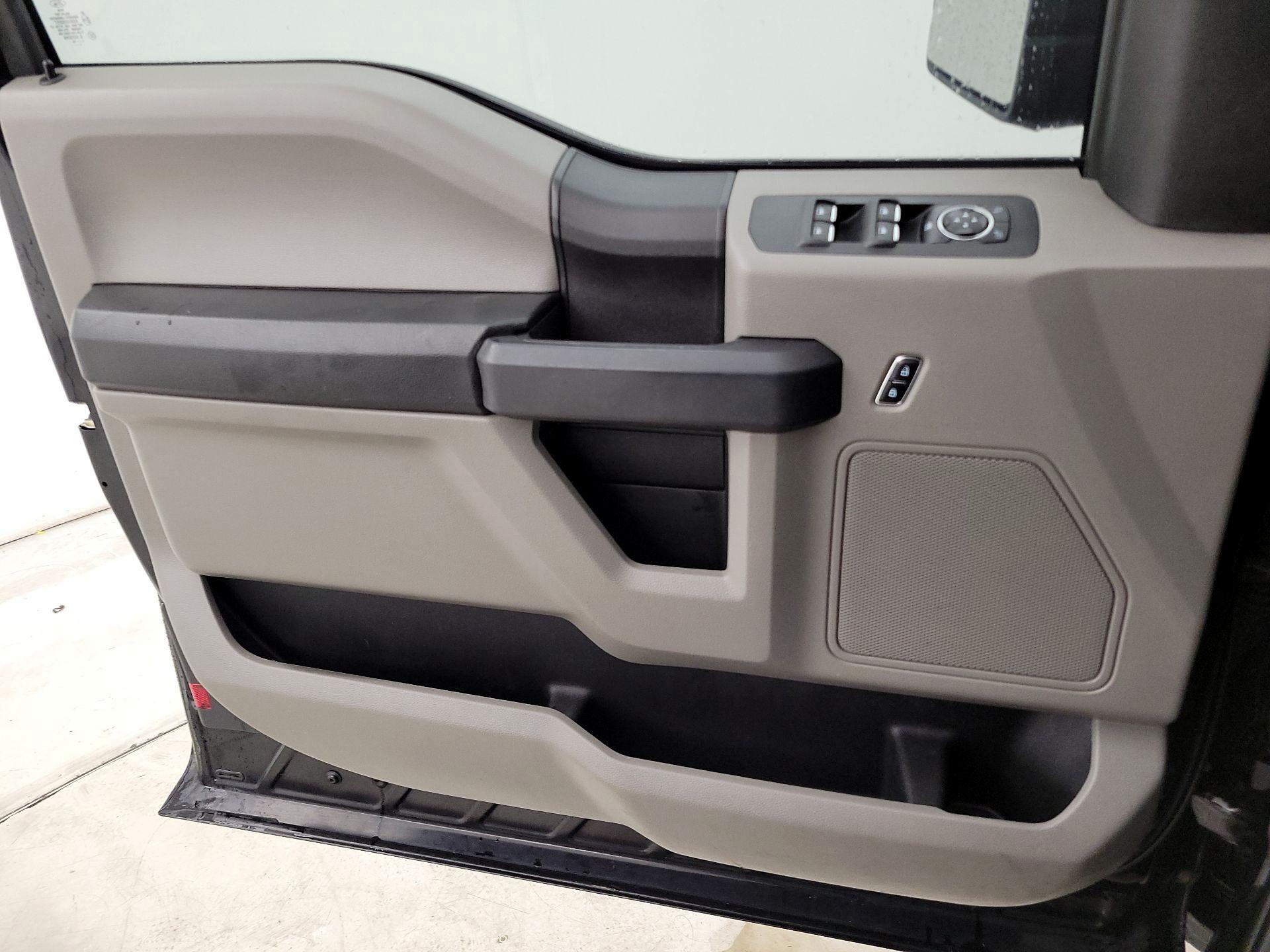 Thumbnail: 2016 Ford F-150 - 12