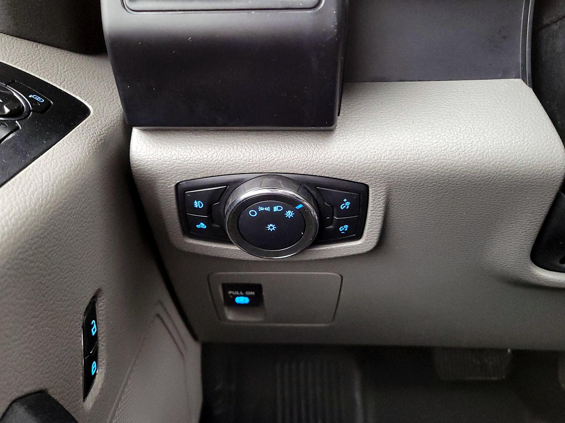 Thumbnail: 2016 Ford F-150 - 13