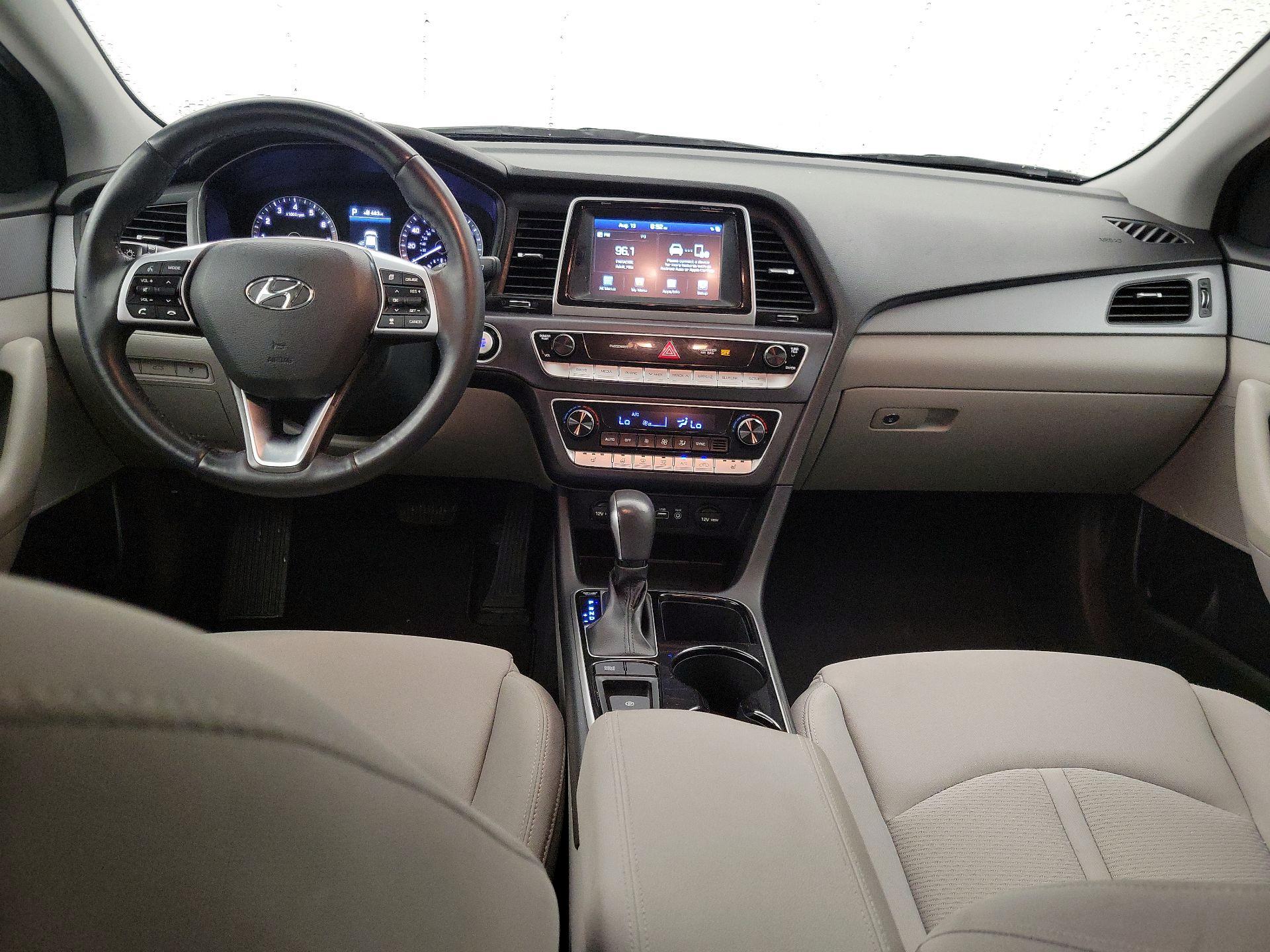 Thumbnail: 2019 Hyundai Sonata - 9