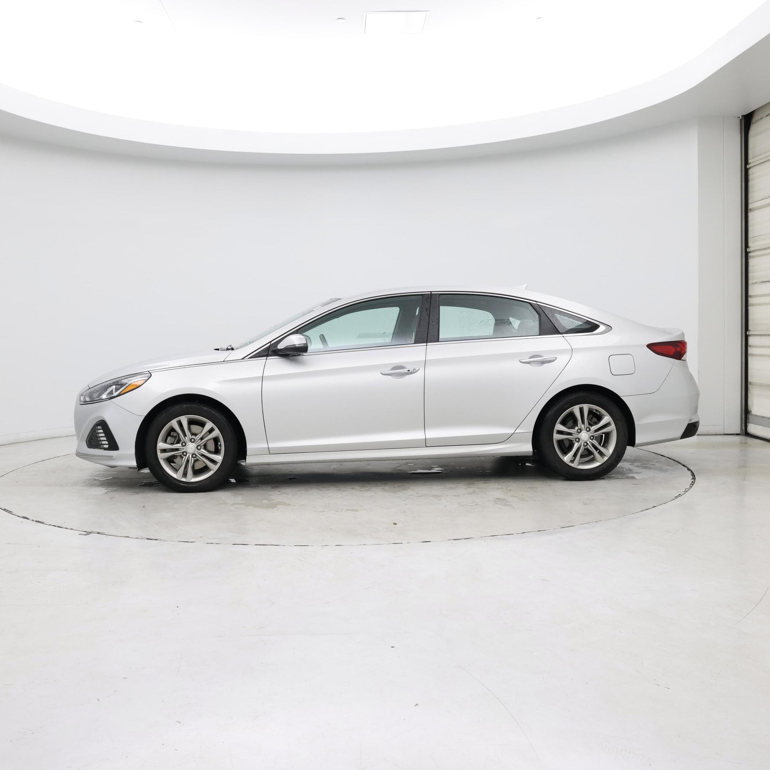 Thumbnail: 2019 Hyundai Sonata - 3
