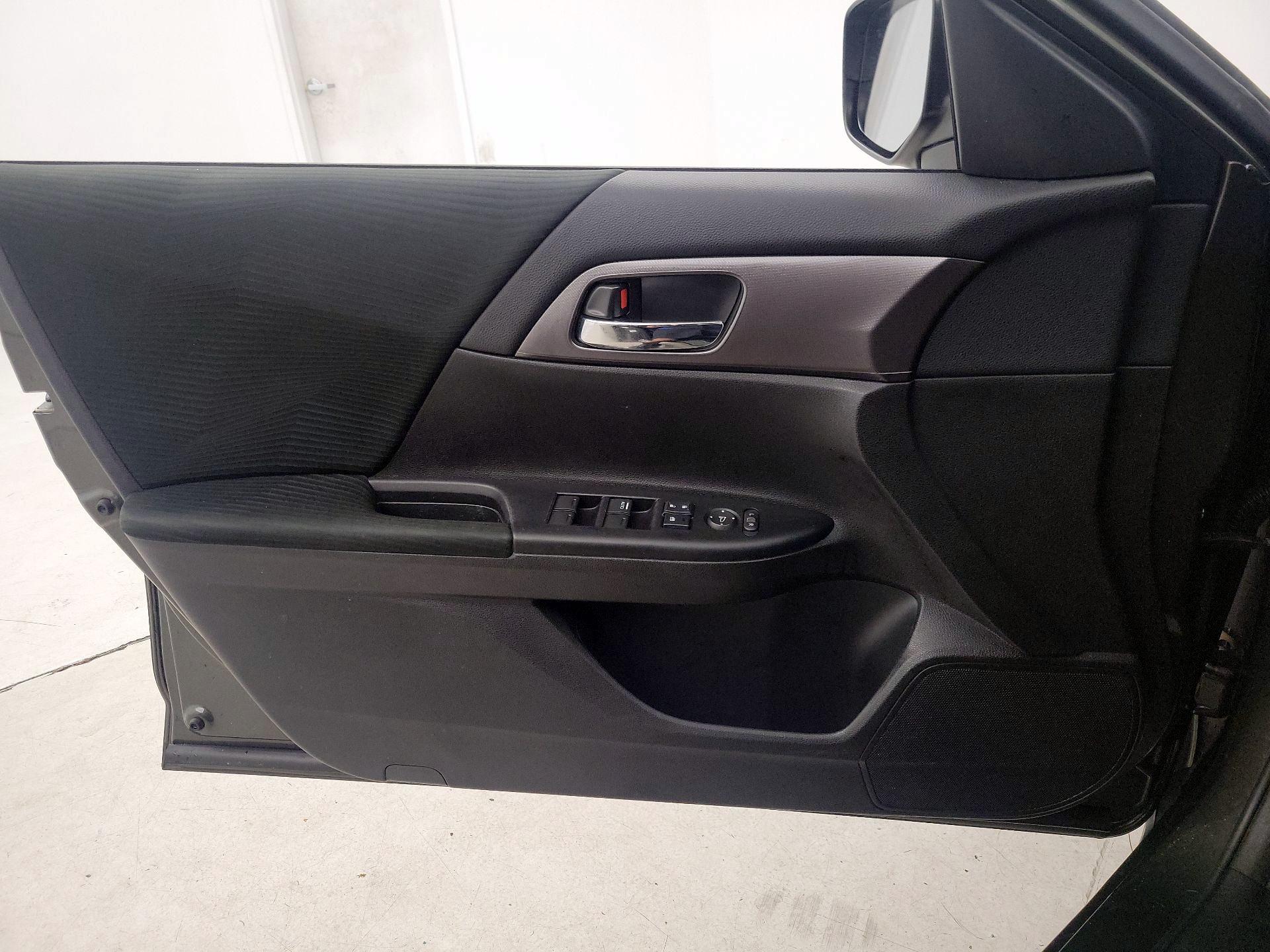 Thumbnail: 2014 Honda Accord - 12
