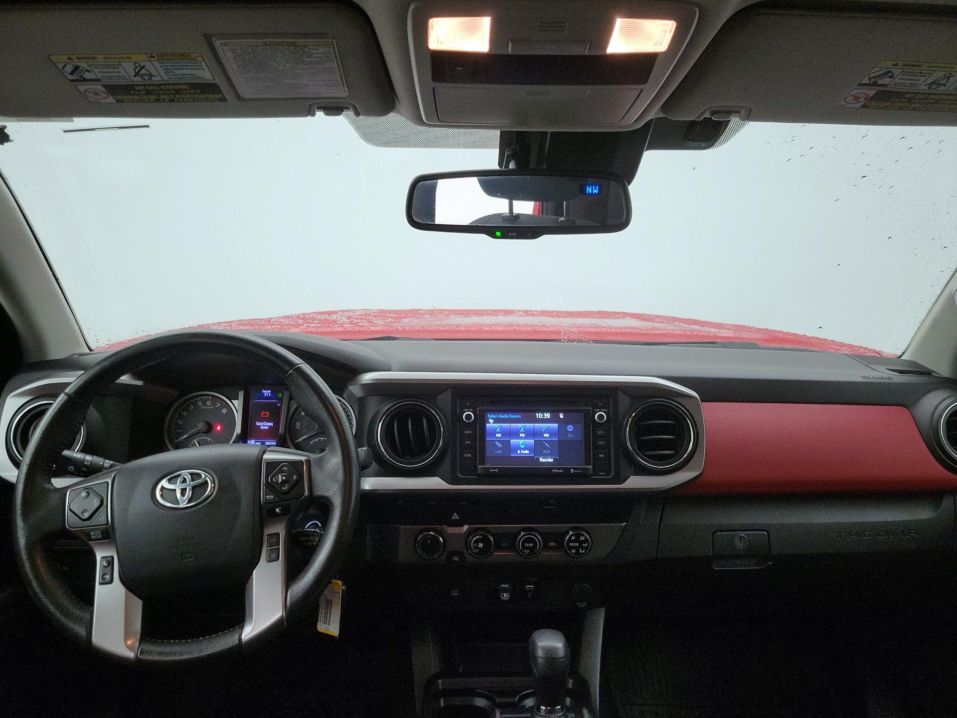 Thumbnail: 2018 Toyota Tacoma - 9