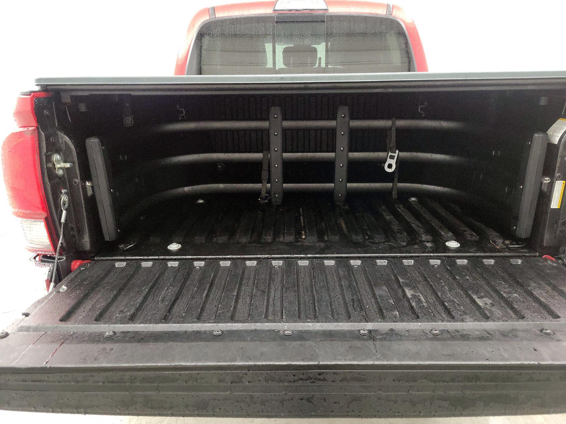Thumbnail: 2018 Toyota Tacoma - 20