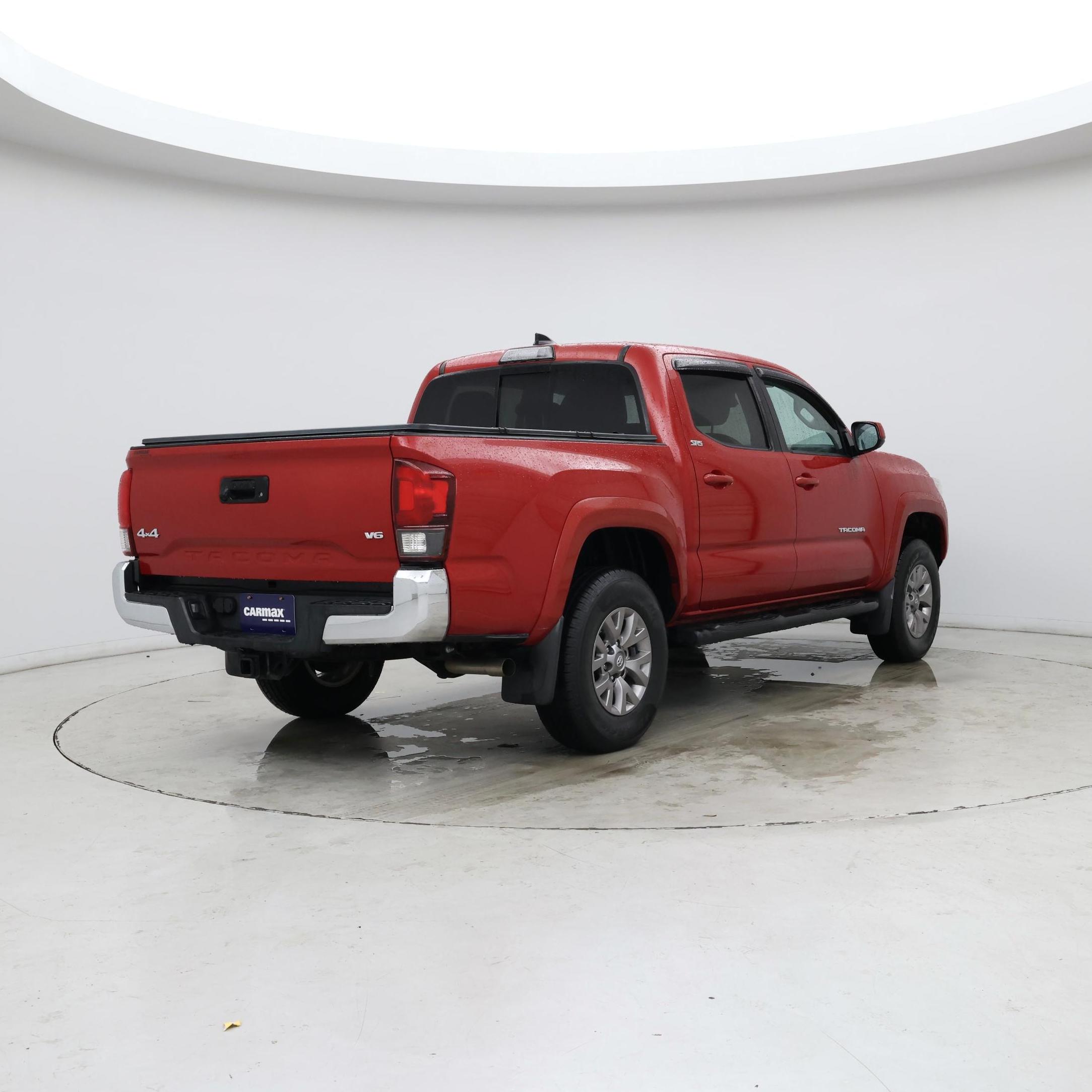 Thumbnail: 2018 Toyota Tacoma - 8