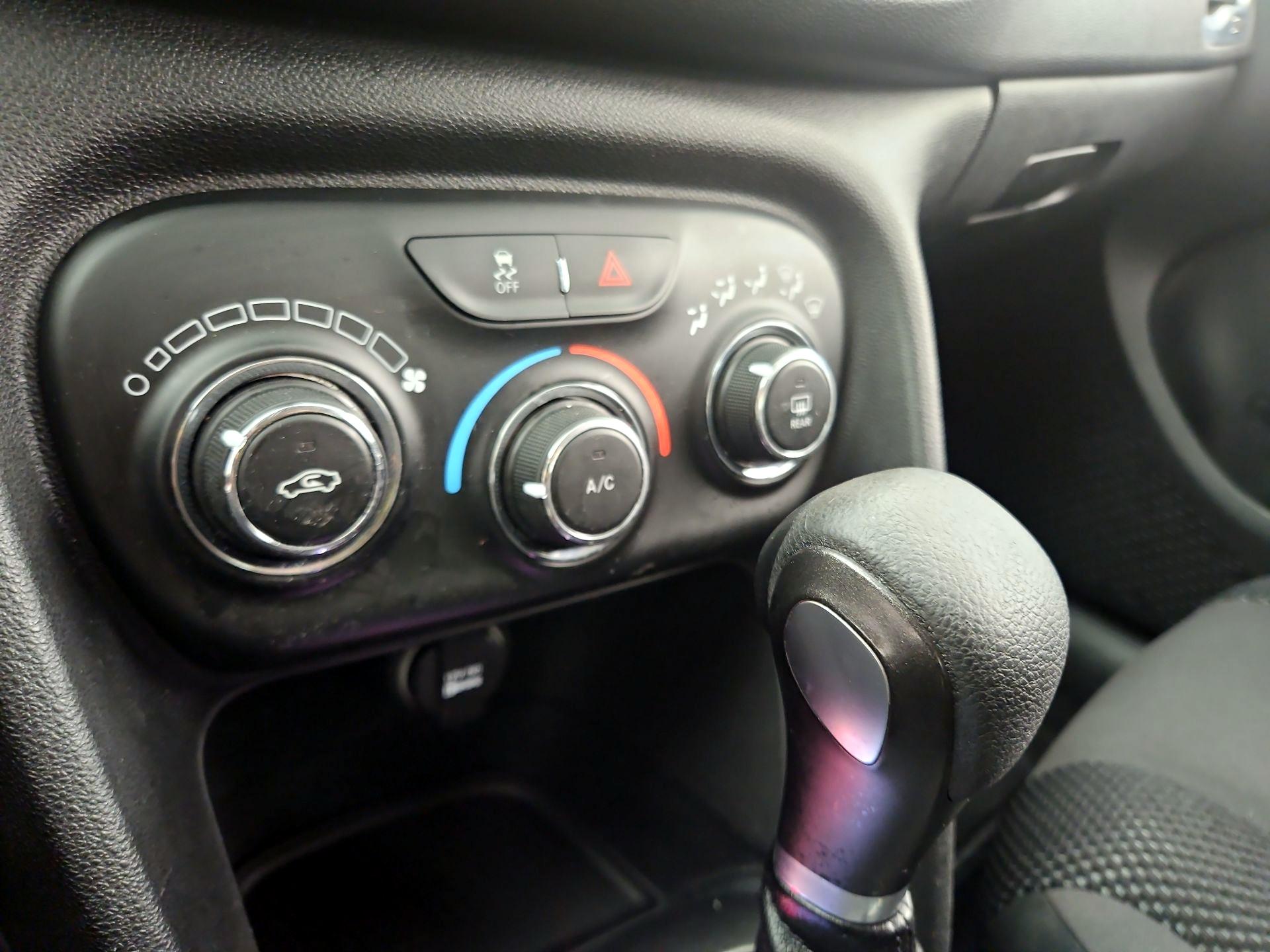 Thumbnail: 2016 Dodge Dart - 15