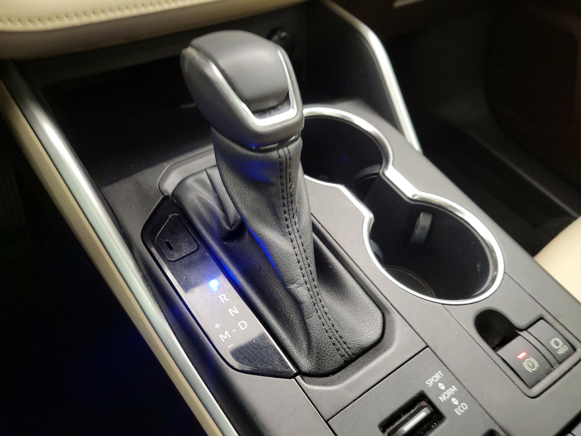 Thumbnail: 2021 Toyota Highlander - 17