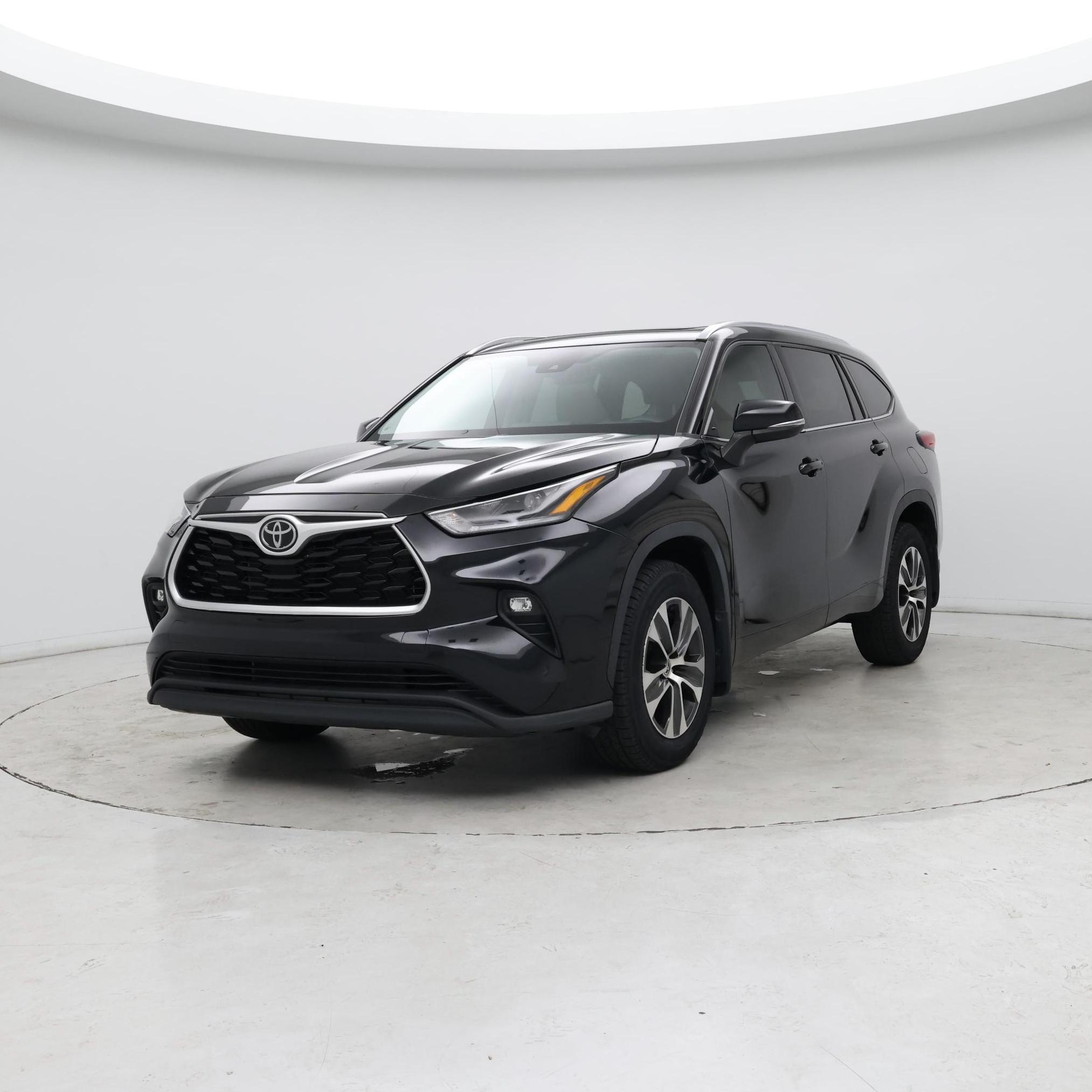 Thumbnail: 2021 Toyota Highlander - 4