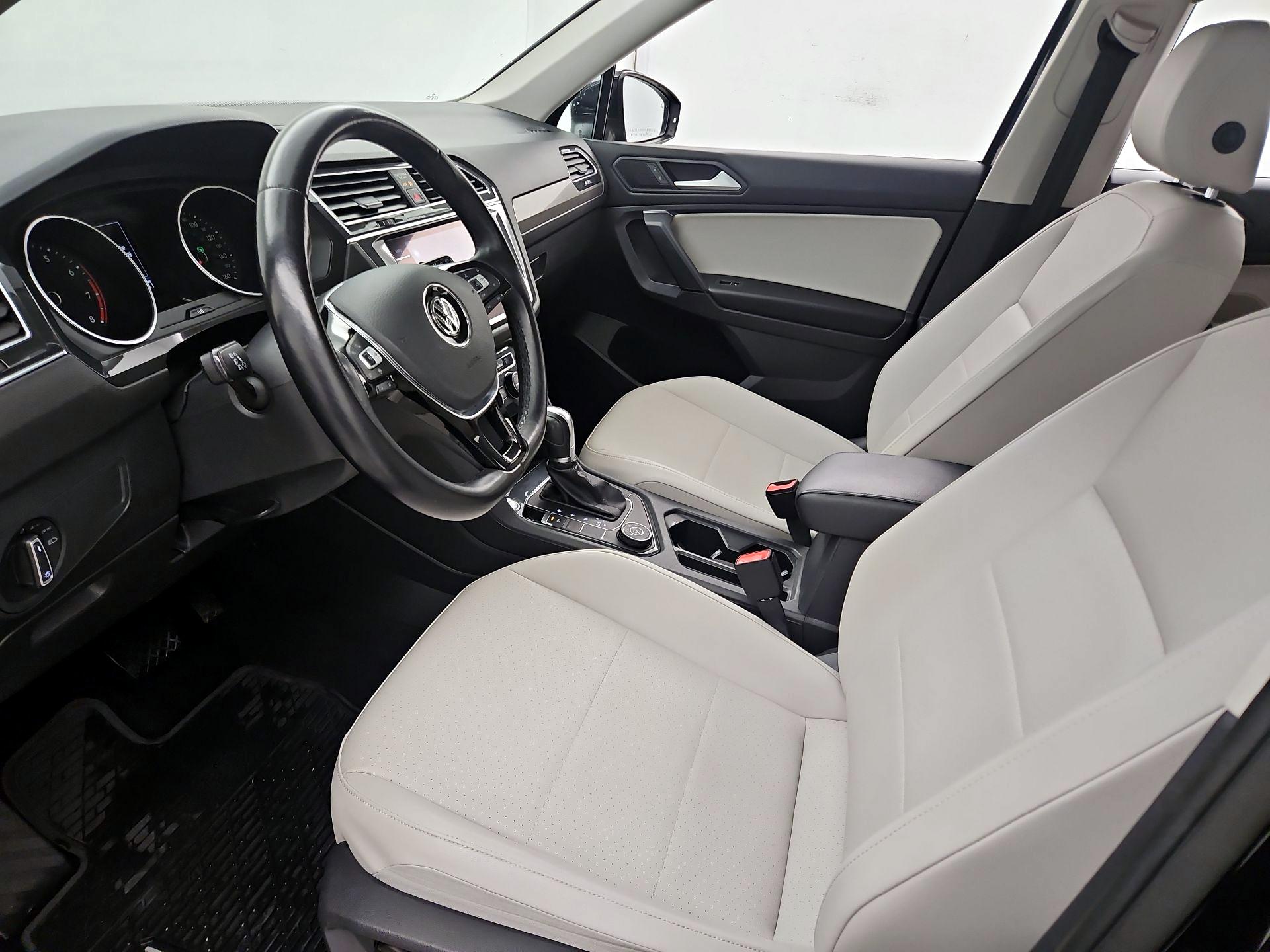 Thumbnail: 2019 Volkswagen Tiguan - 11