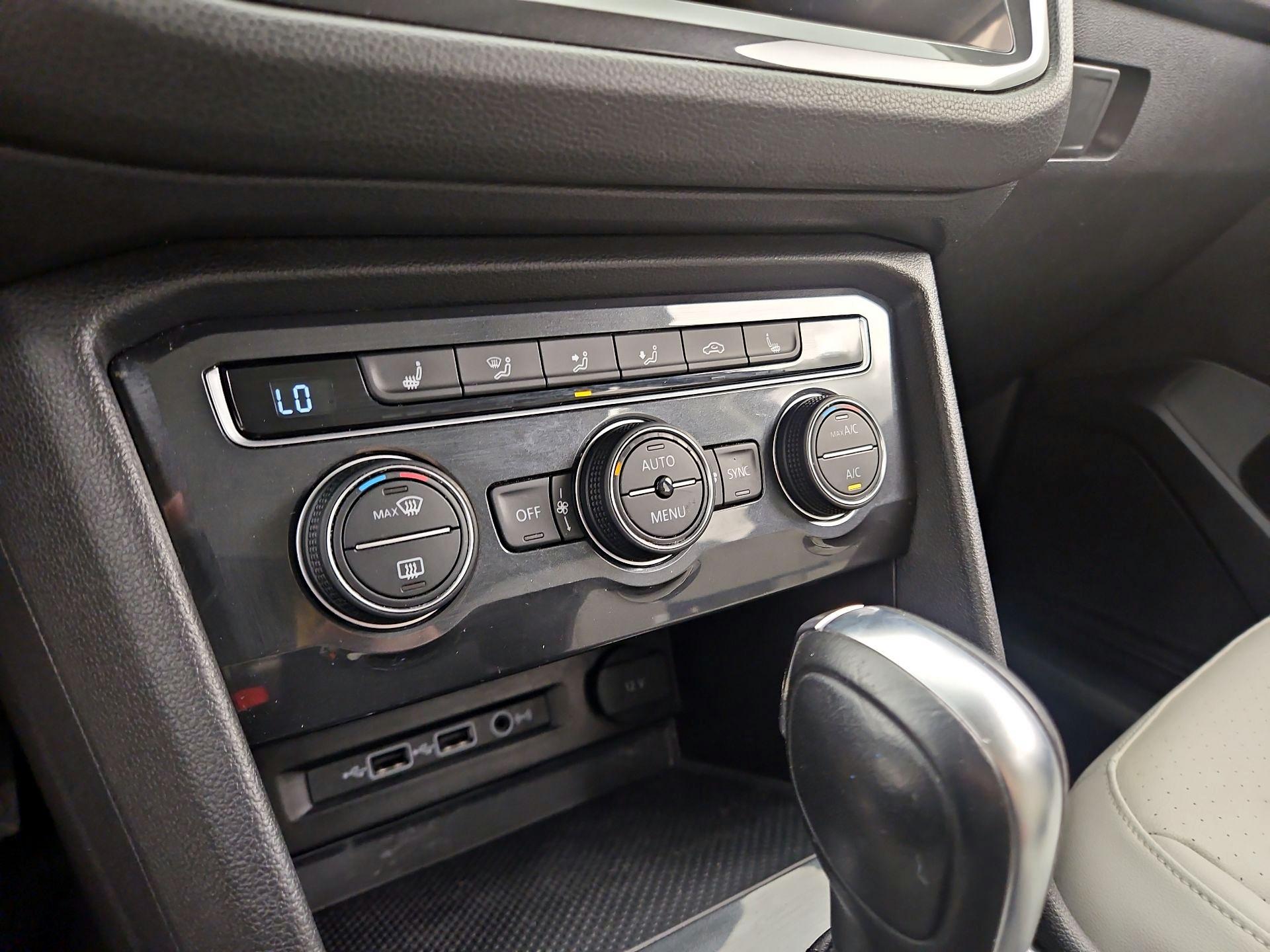 Thumbnail: 2019 Volkswagen Tiguan - 16