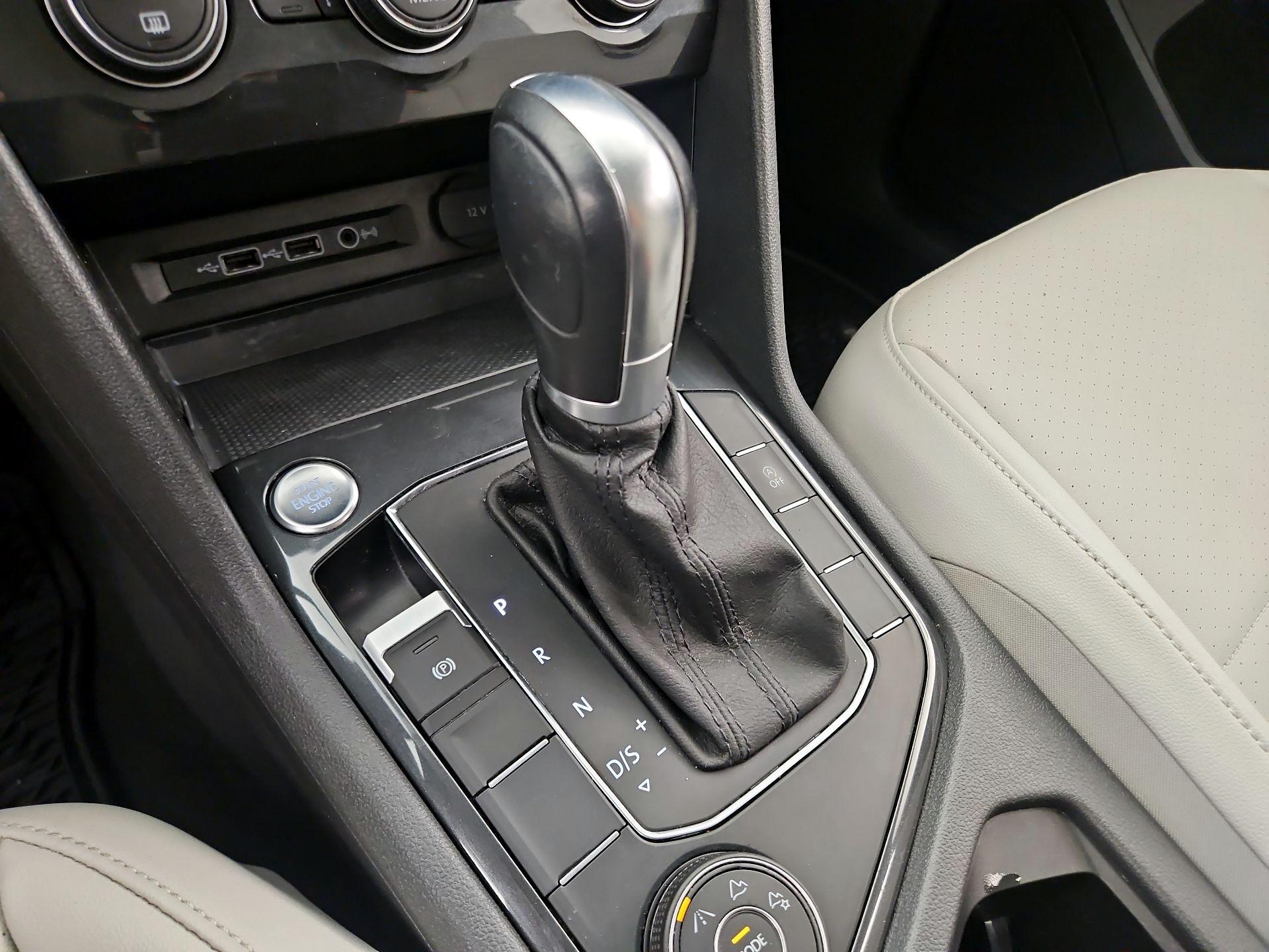Thumbnail: 2019 Volkswagen Tiguan - 17