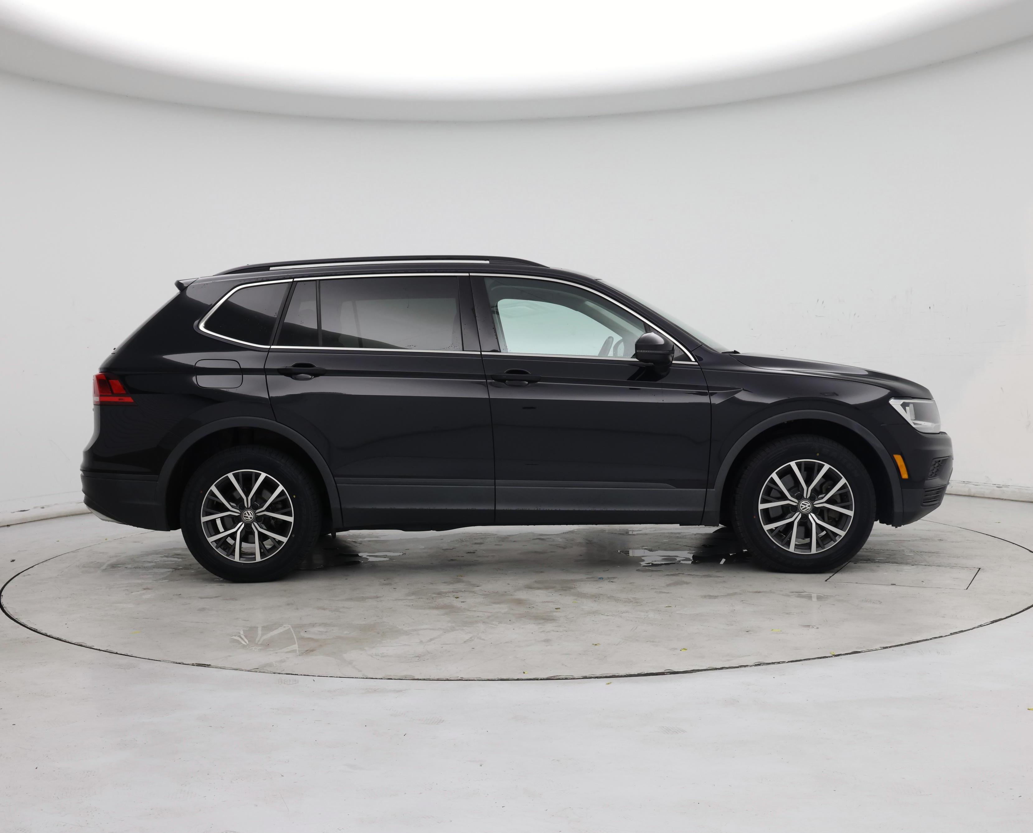 Thumbnail: 2019 Volkswagen Tiguan - 7