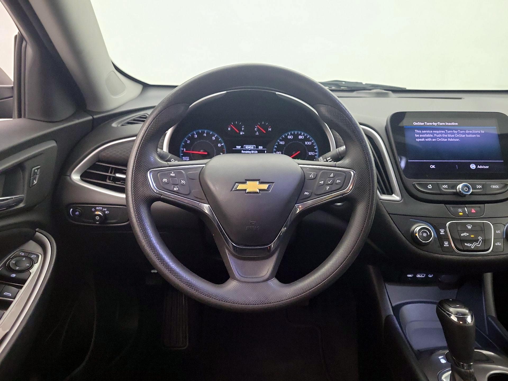 Thumbnail: 2020 Chevrolet Malibu - 10