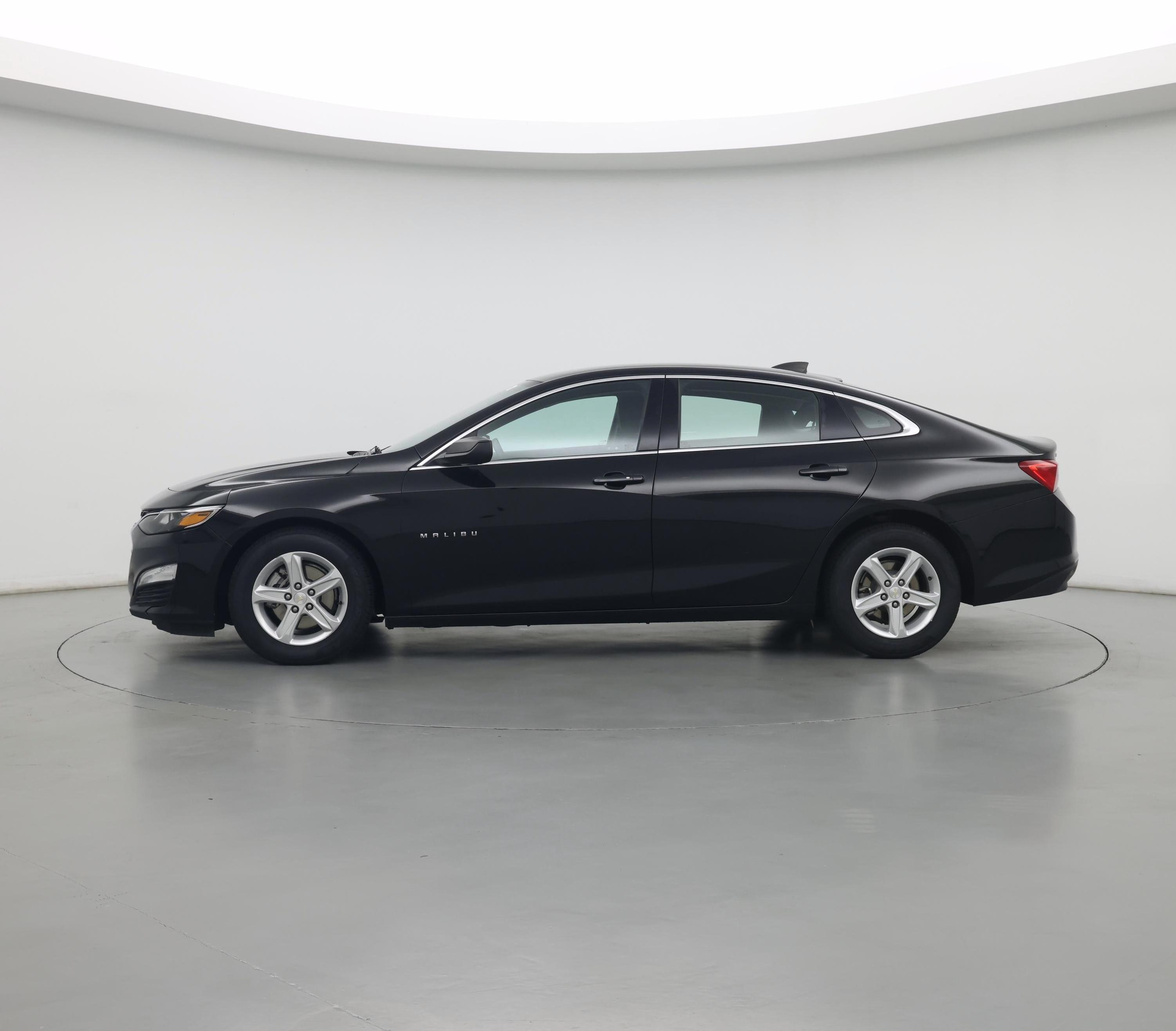 Thumbnail: 2020 Chevrolet Malibu - 3