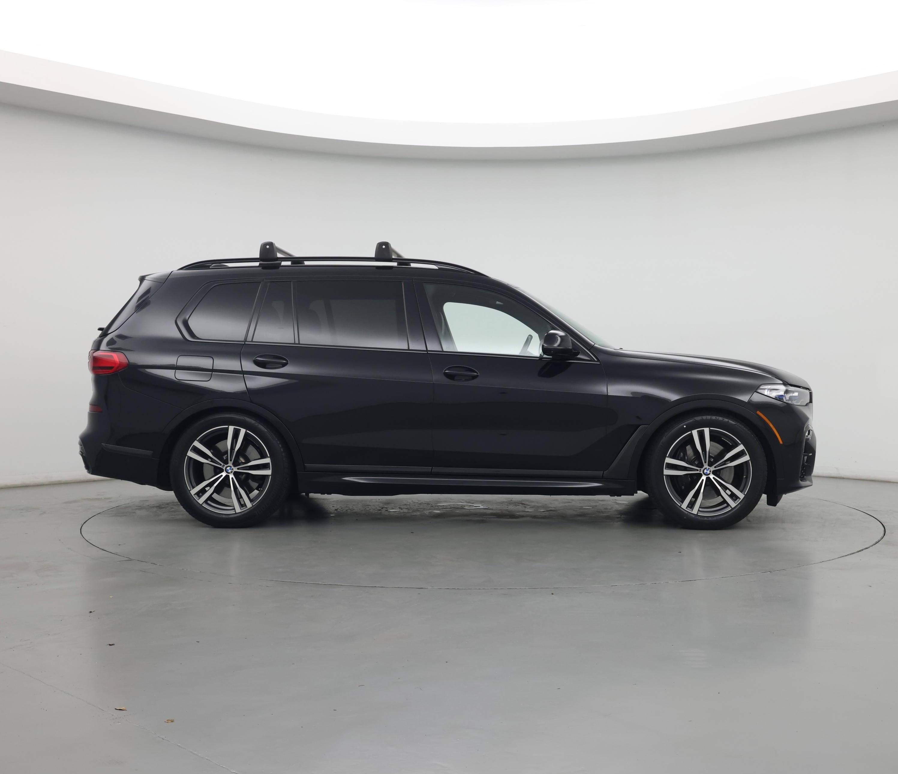 Thumbnail: 2021 BMW X7 - 7