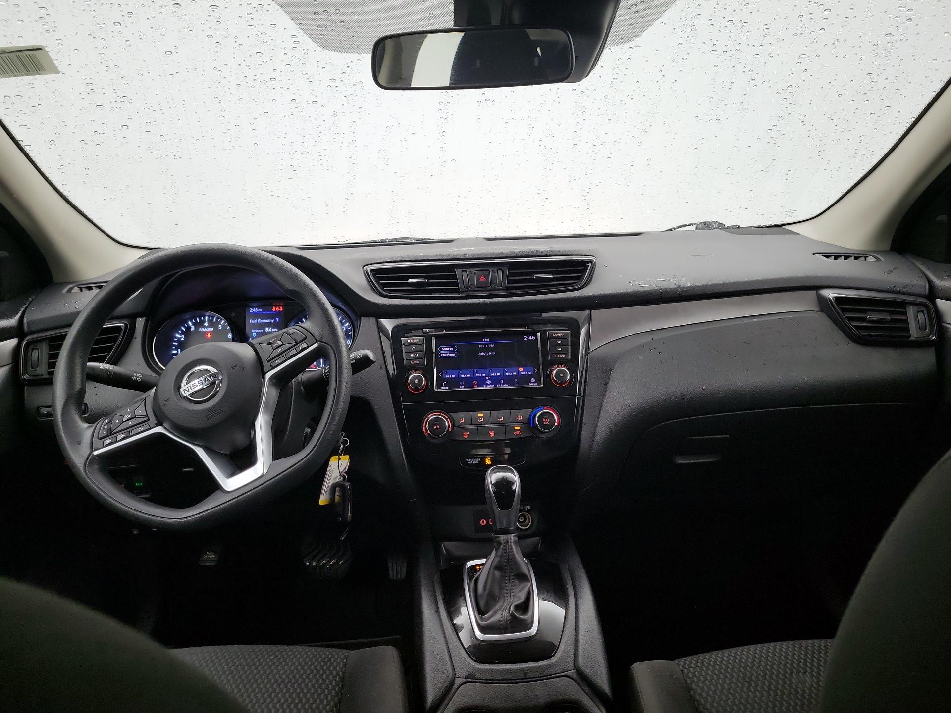 Thumbnail: 2020 Nissan Rogue Sport - 9