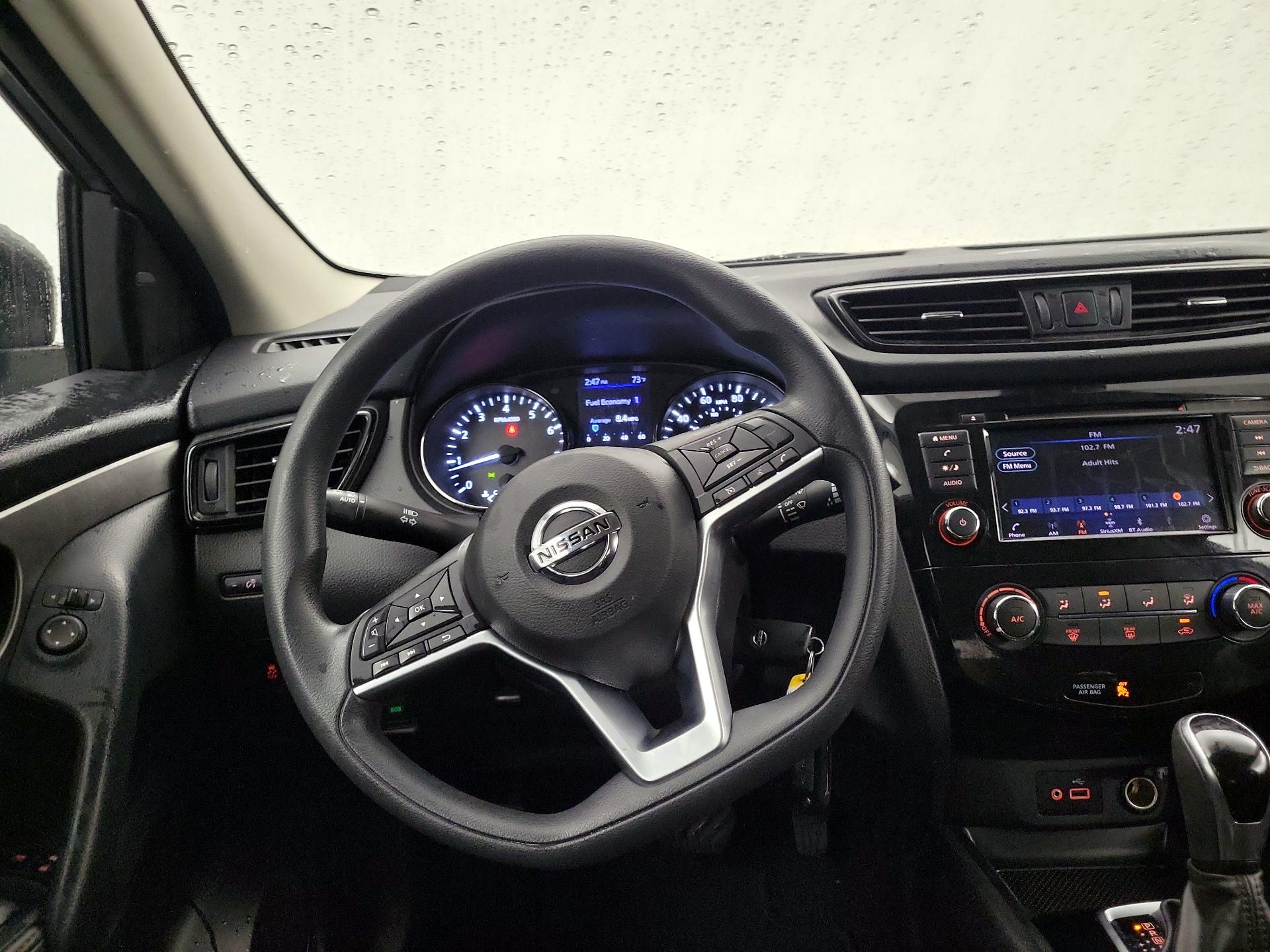 Thumbnail: 2020 Nissan Rogue Sport - 10
