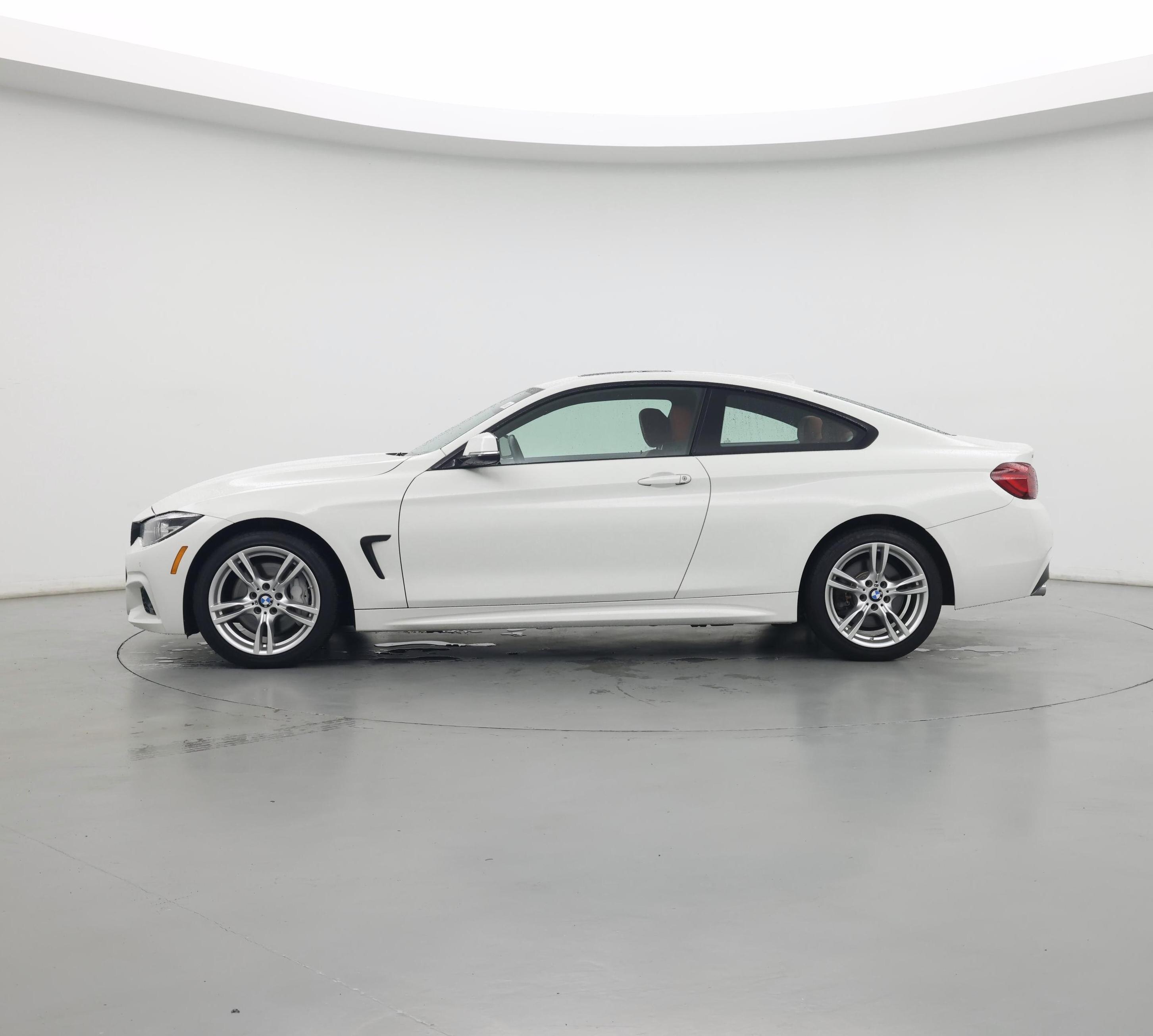 Thumbnail: 2020 BMW 4 Series - 3