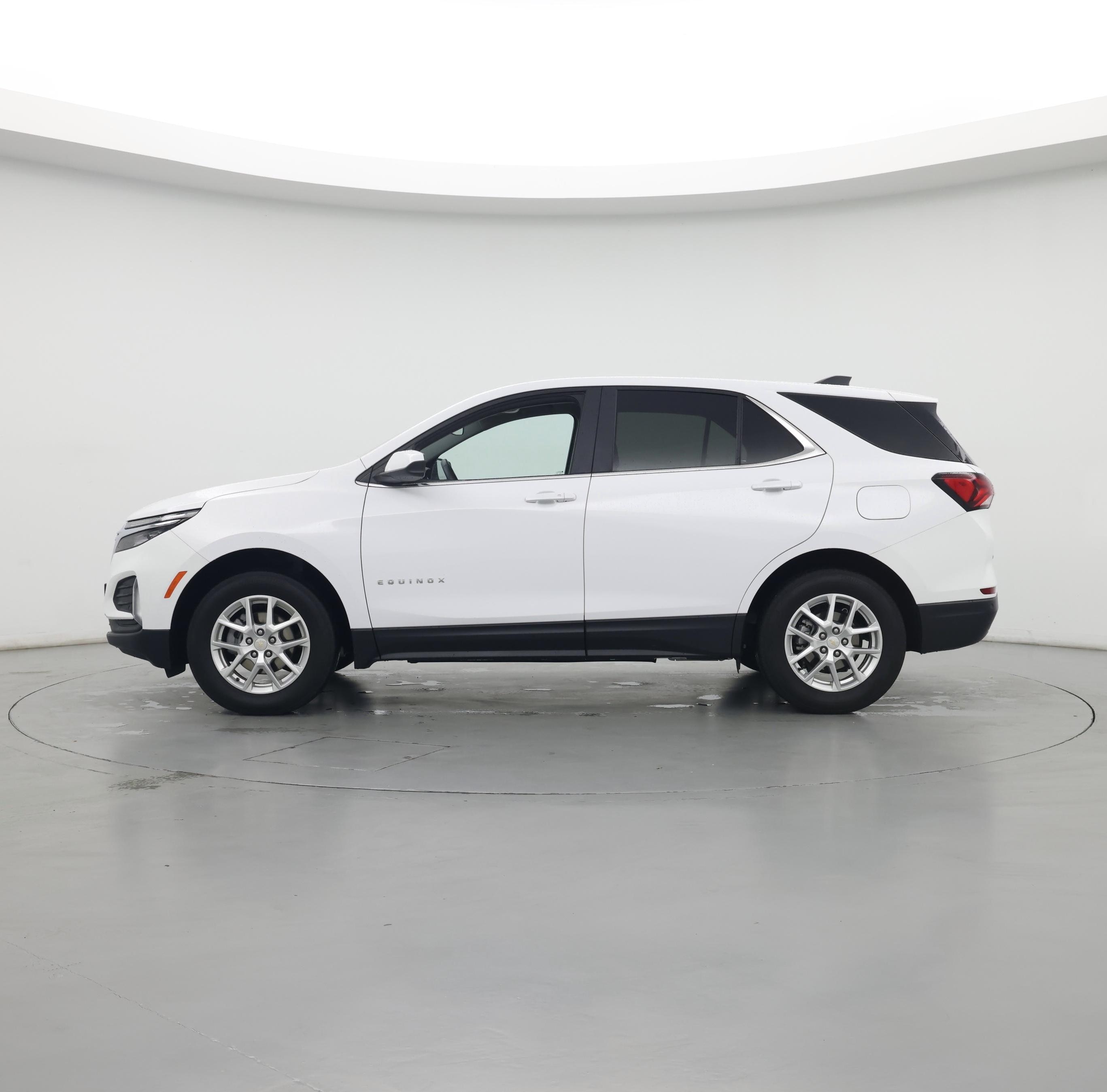 Thumbnail: 2023 Chevrolet Equinox - 3