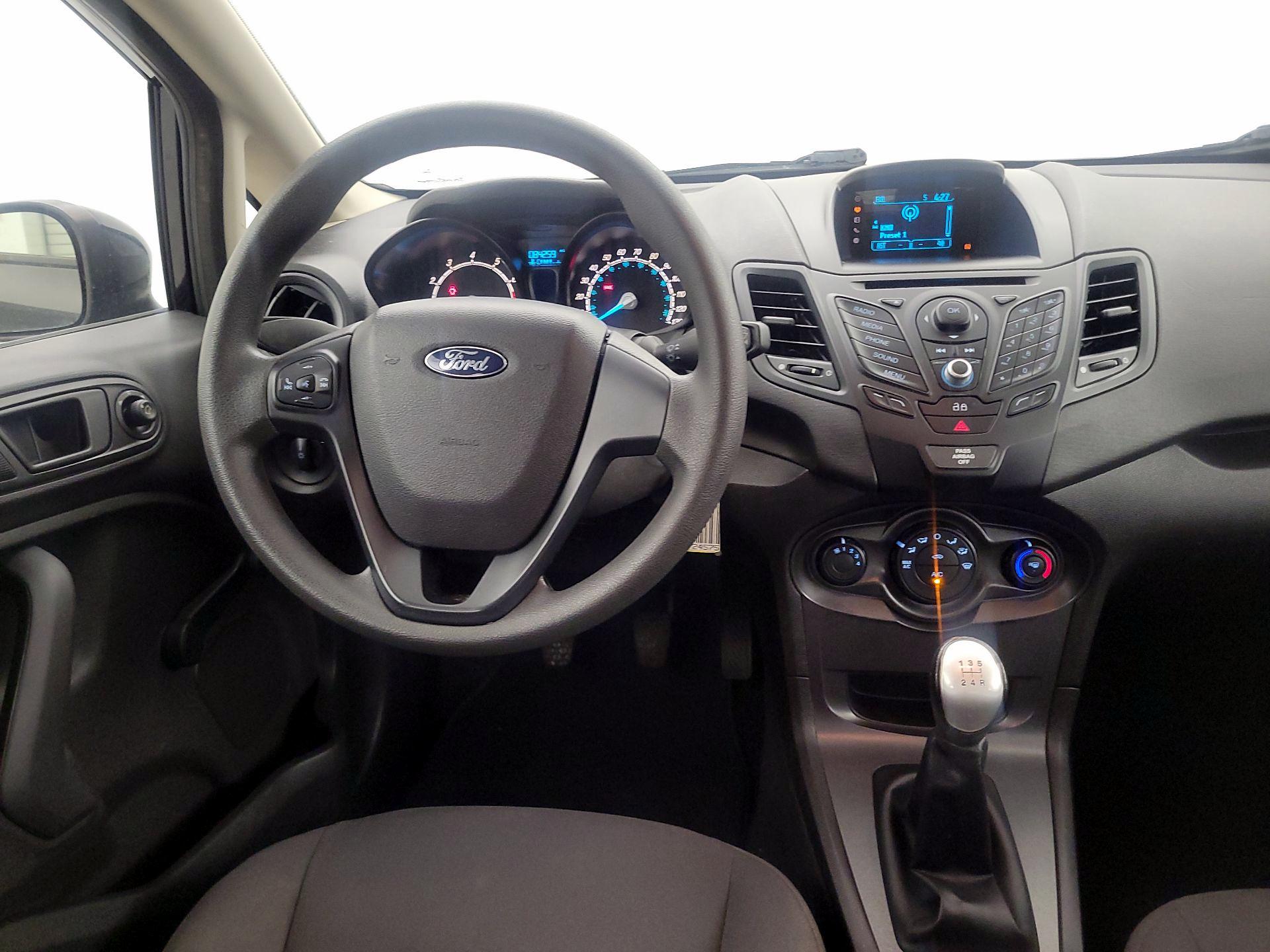 Thumbnail: 2014 Ford Fiesta - 10