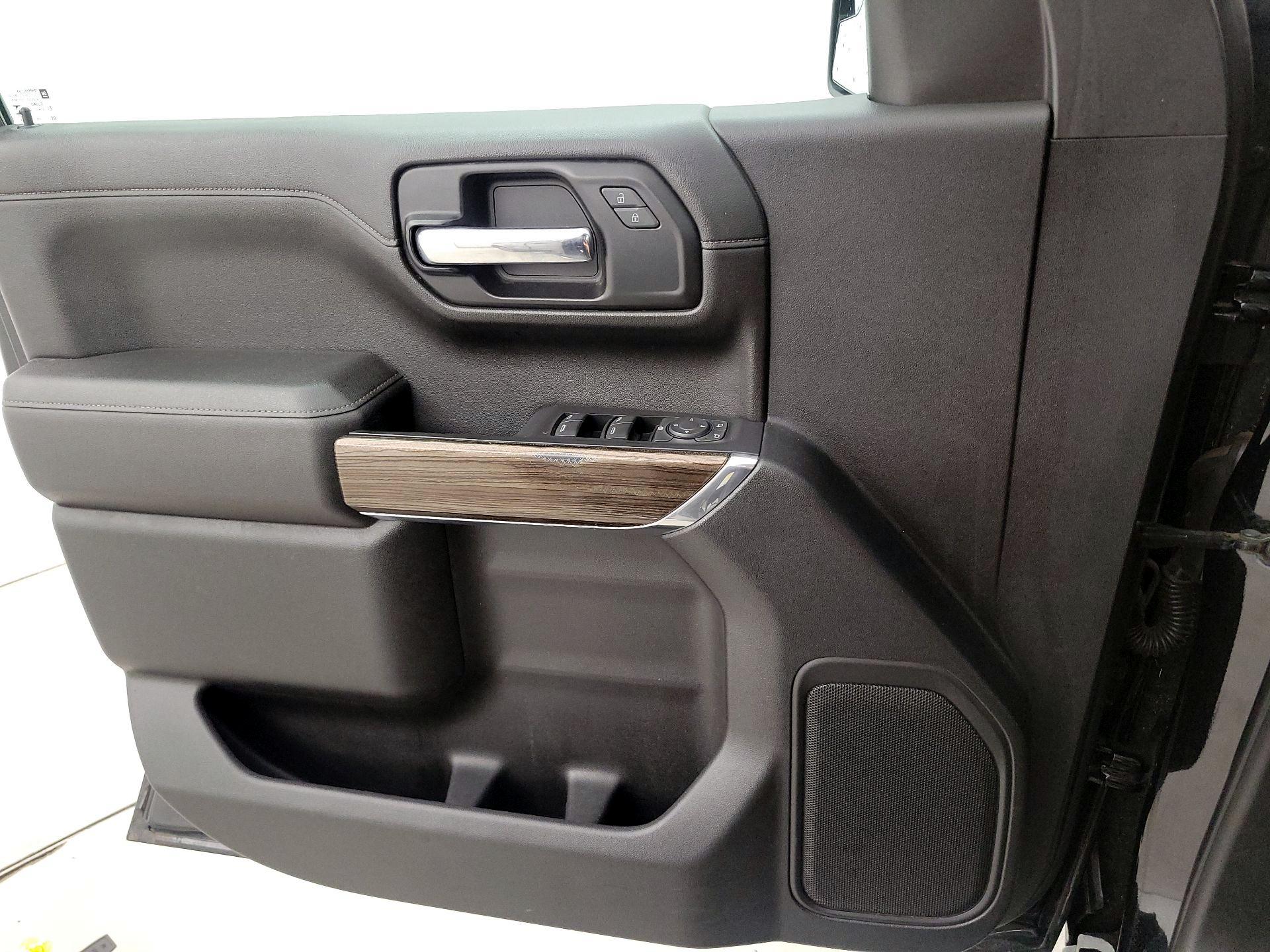 Thumbnail: 2020 Chevrolet Silverado 1500 - 12