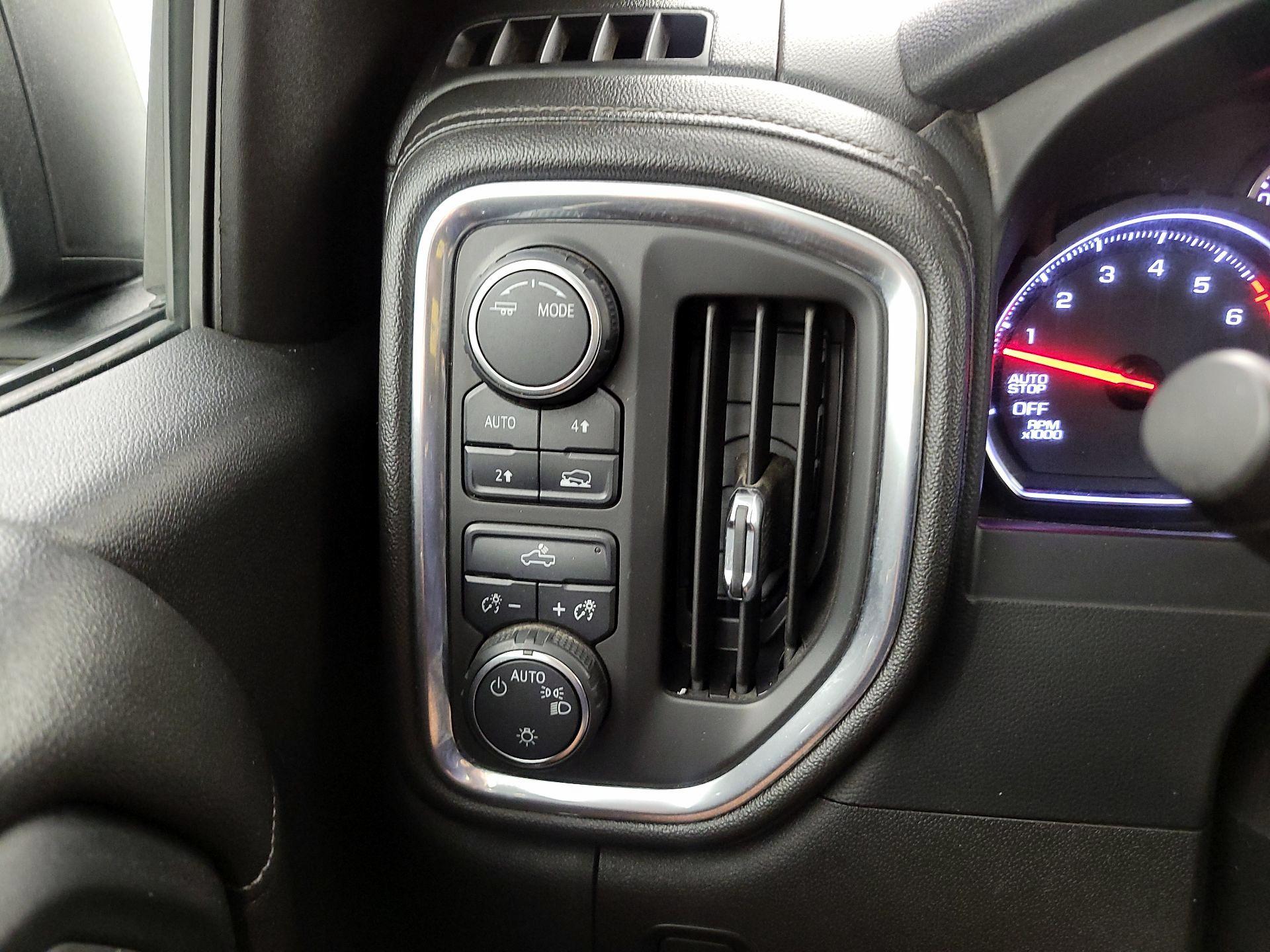 Thumbnail: 2020 Chevrolet Silverado 1500 - 13