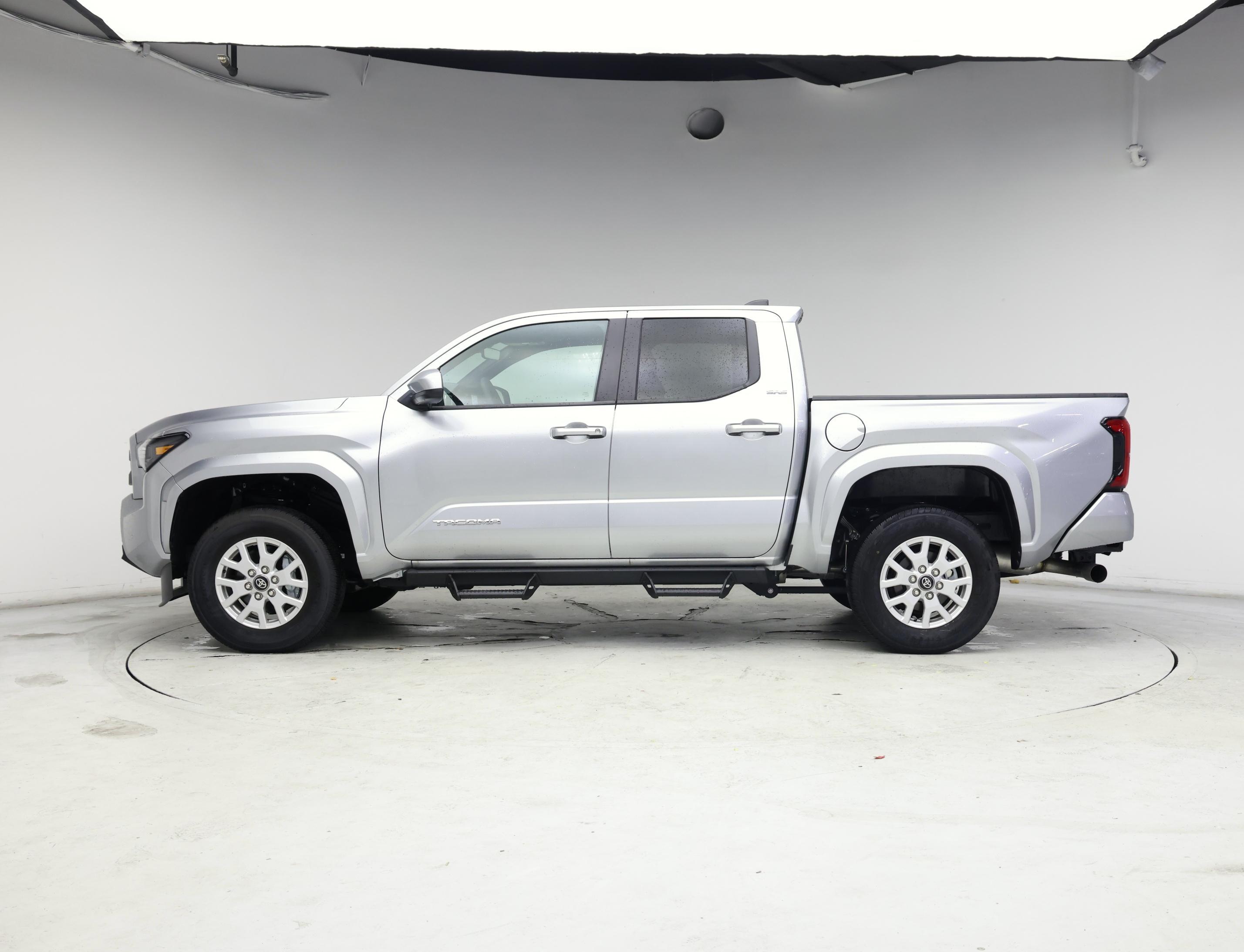 Thumbnail: 2024 Toyota Tacoma - 3