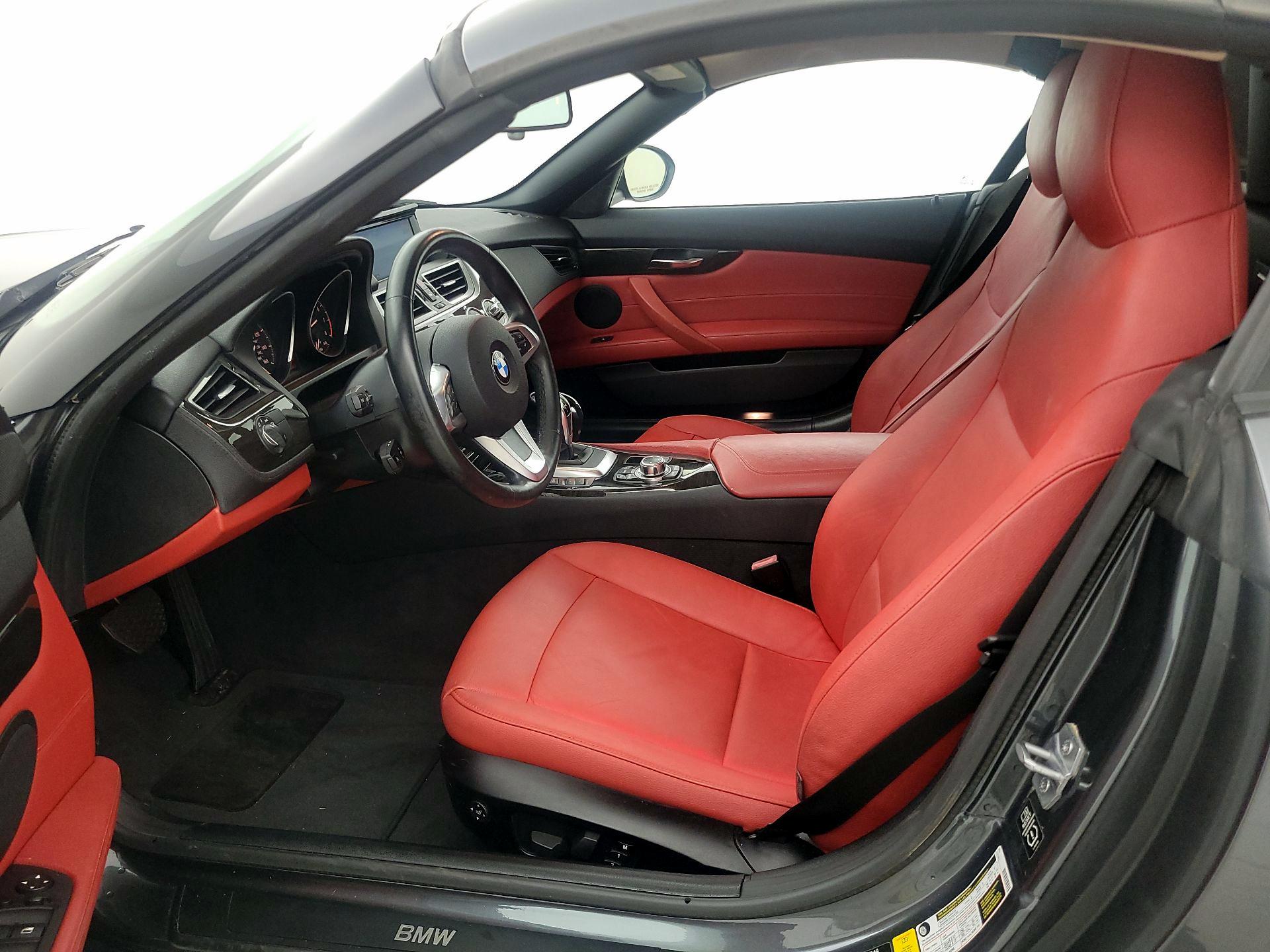 Thumbnail: 2015 BMW Z4 - 11