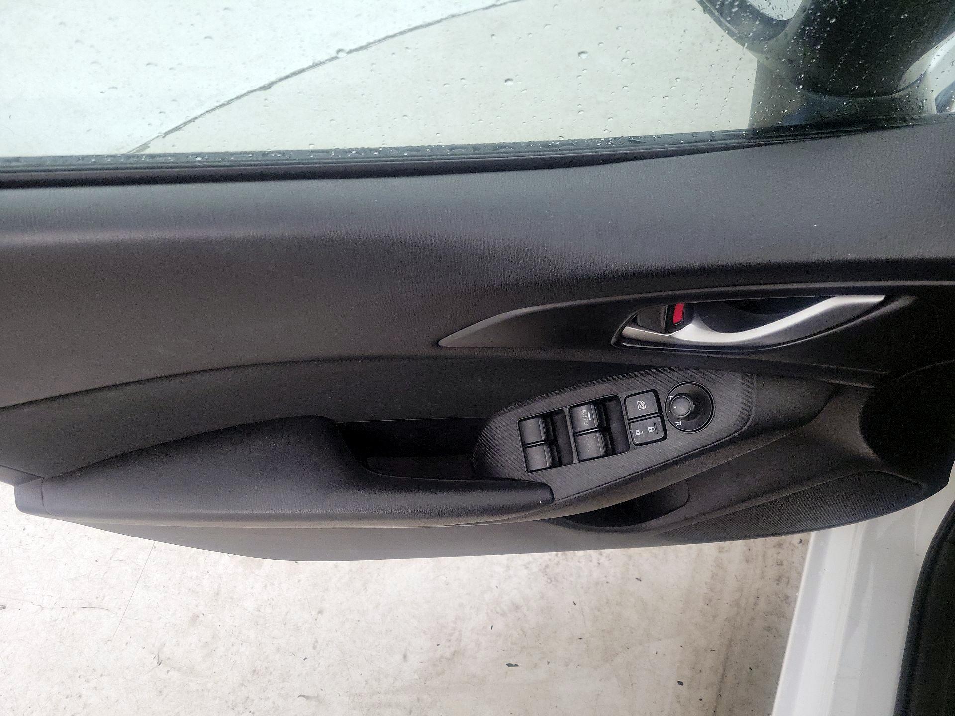 Thumbnail: 2014 Mazda Mazda3 - 12
